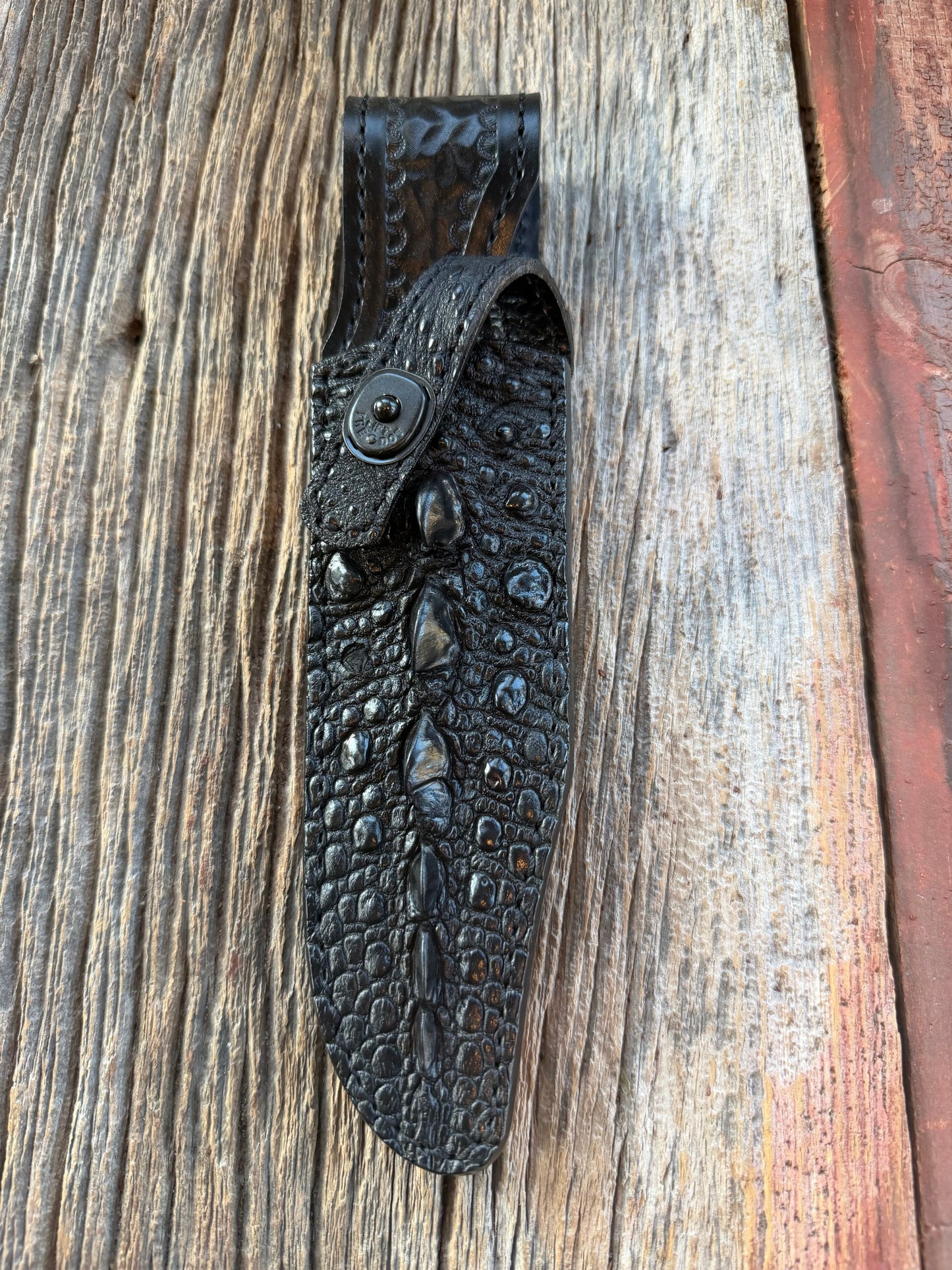 Randall Model Dealer Special Buxton Fighter in Exotic Black Snapping Turtle Horned/Dragon Tail Sheath from Treeman. New version with a Black Canteen Snap.