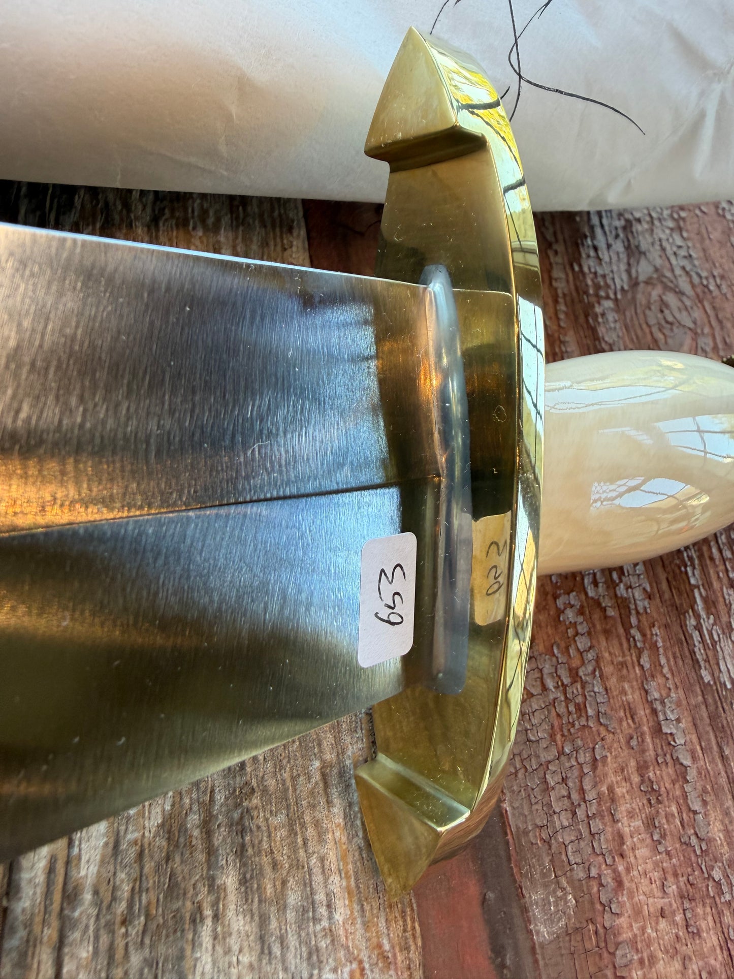 New in Paper Model 12-11 Smithsonian “ Smitty” Beautiful Dave Warthers Resin with a Brass Lugged hilt and Scalloped brass collar and scalloped coolie butt cap.