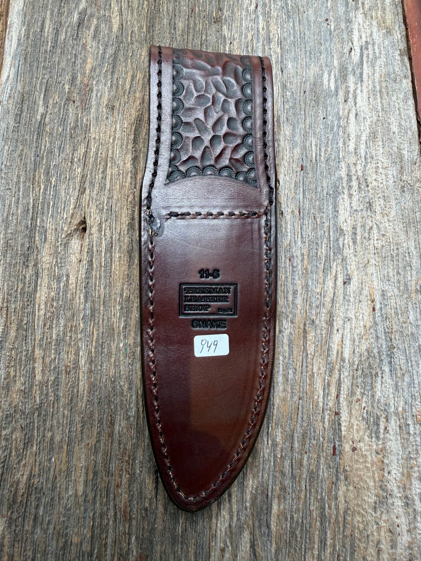 Randall Model 11-5 with Western Diamondback RattleSnake skin from Treeman Sheaths.