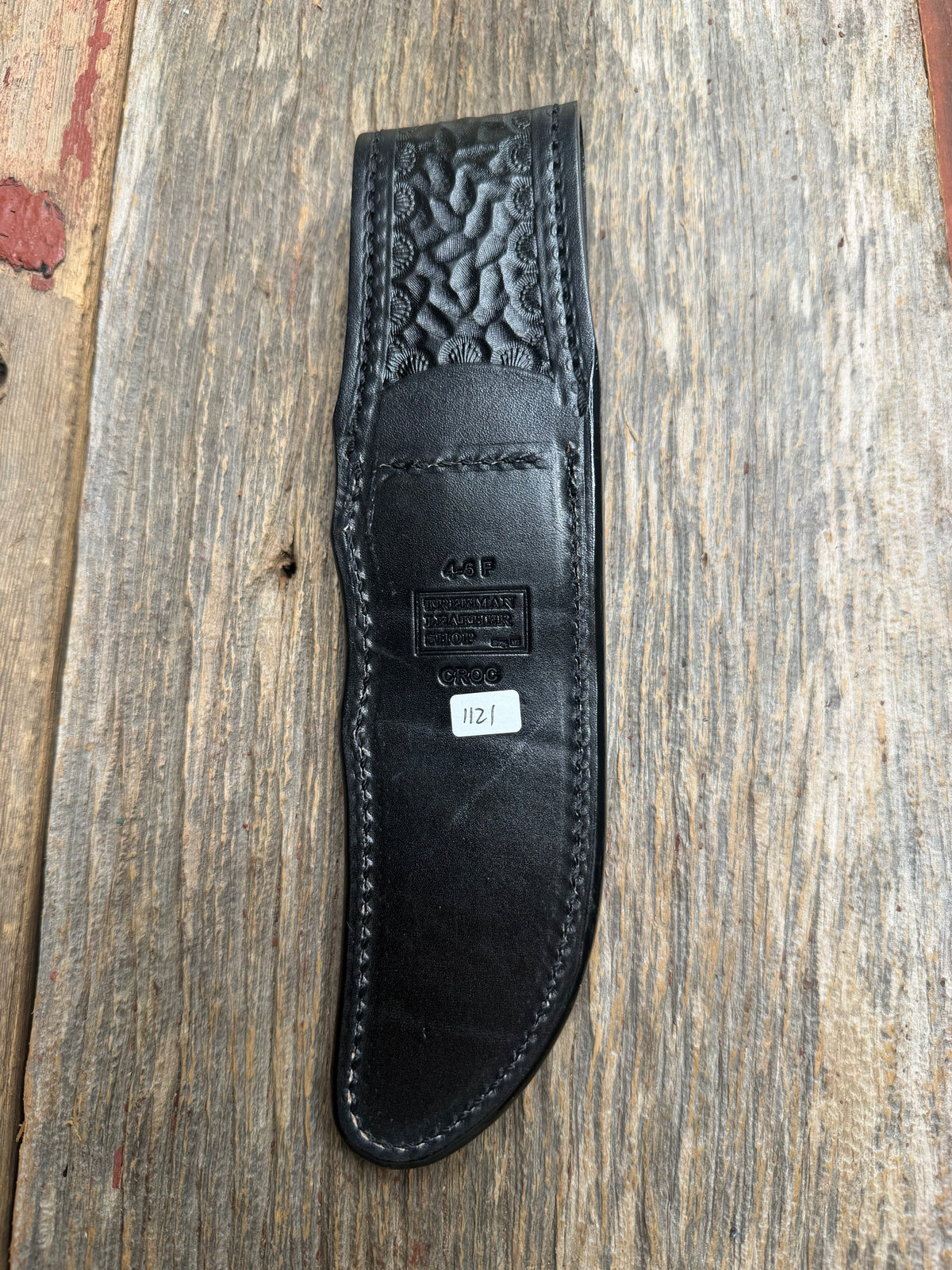 New Randall Model 4-6 Fighter Sheath in Exotic Black Matte Crocodile from Treeman with the newest Black Canteen snap. Killer sheath.