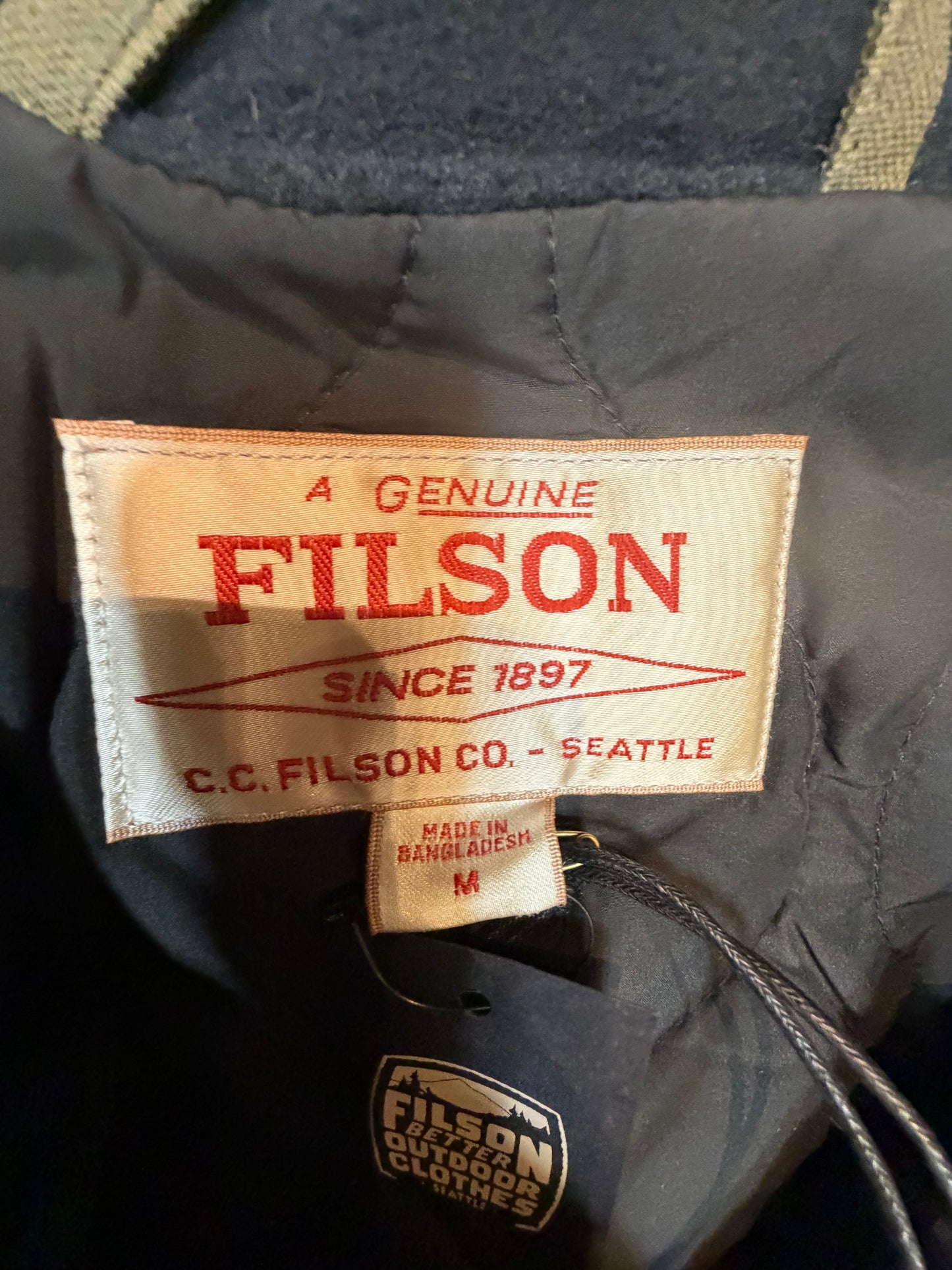 NWT Filson TIN CLOTH PRIMALOFT® JACKET in Otter Green in a size Medium NWT