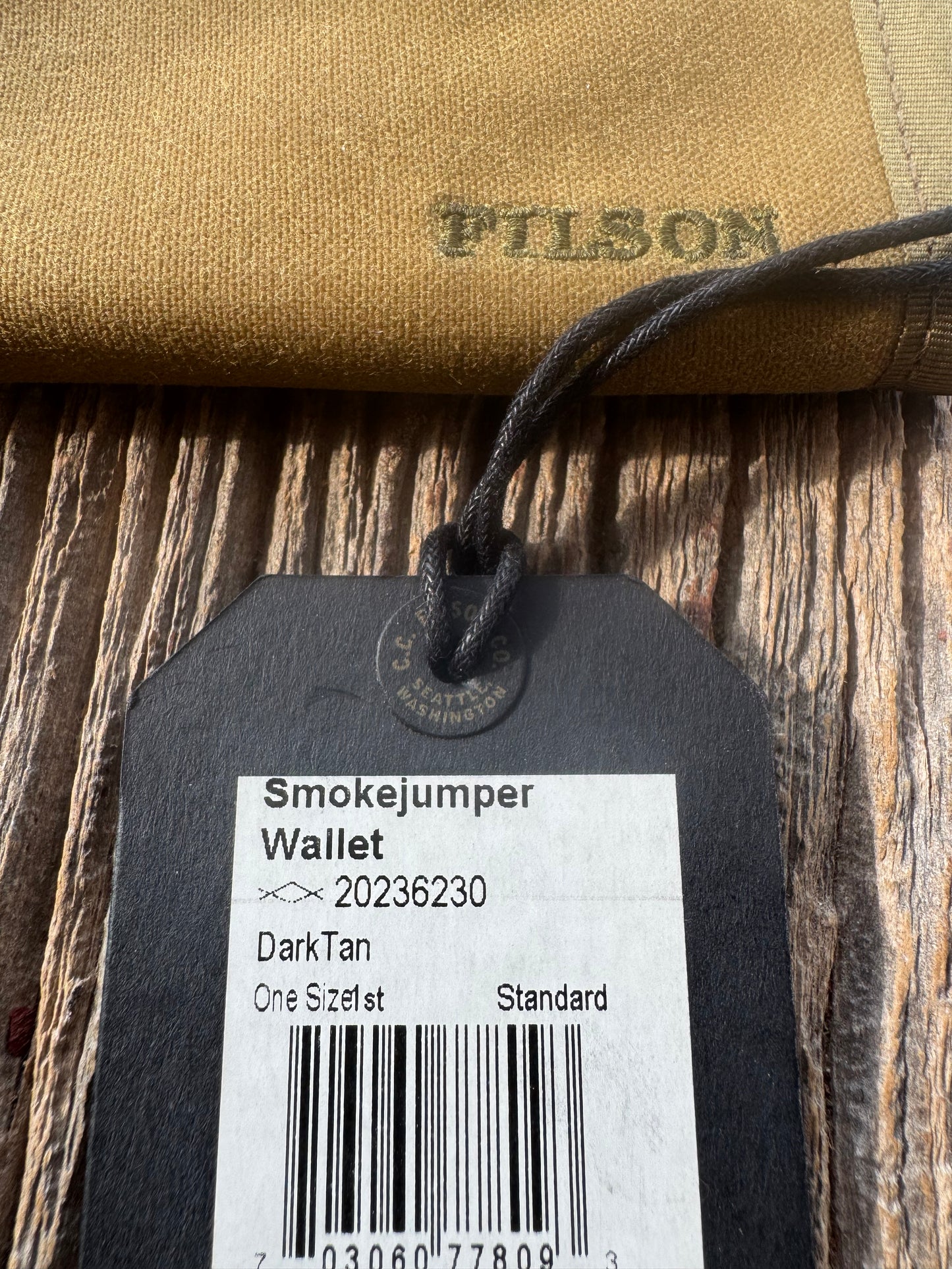 New with Tags Filson Smokejumper Tin Wallet OG Dark Tan # 20236230