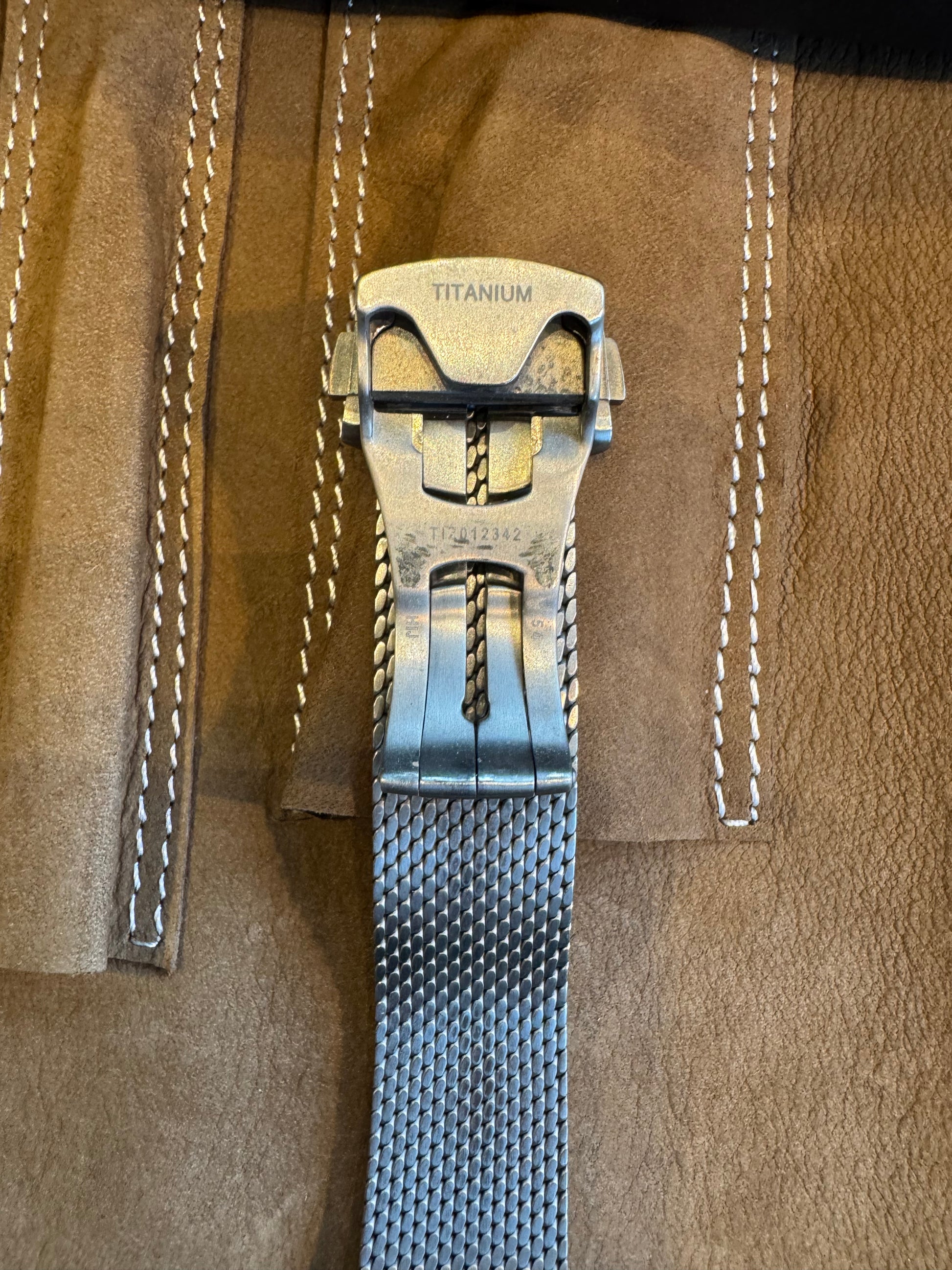 2022 Omega Seamaster Diver 300 M Certified 007 Edition Titanium Mens Watch 210.90.42.20.01.001 Box Card