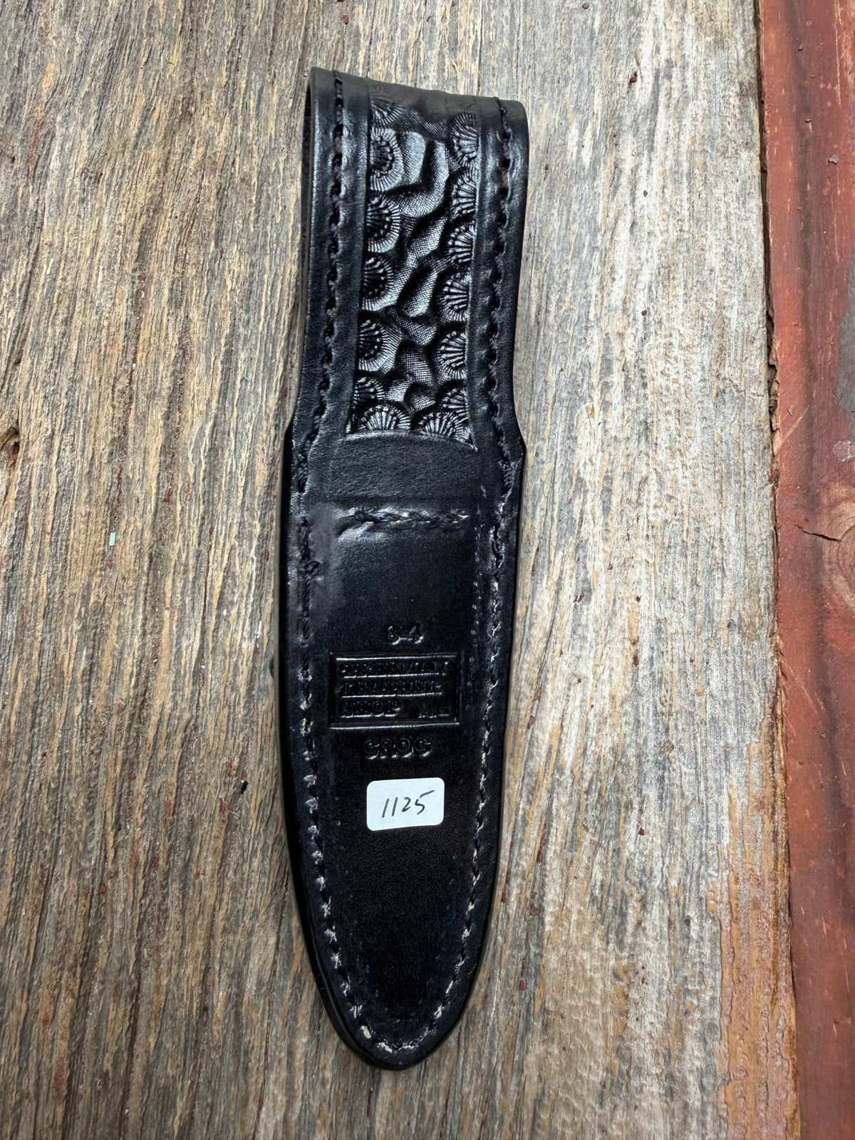 New Randall Model 8-4 Sheath in Exotic Army Green Matte Crocodile from Treeman with the newest Black Canteen snap. Killer sheath.