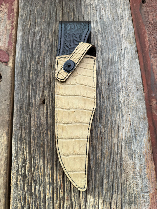 New Randall Model 12-8 Big Bear Sheath in Exotic Ivory Matte Crocodile from Treeman with a black Canteen snap. Killer sheath.