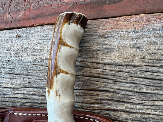 Nice Randall Model 23 Game Master in Stag with finger grooves. Stainless steel blade, Nickel silver Single hilt and Brown leather sheath.