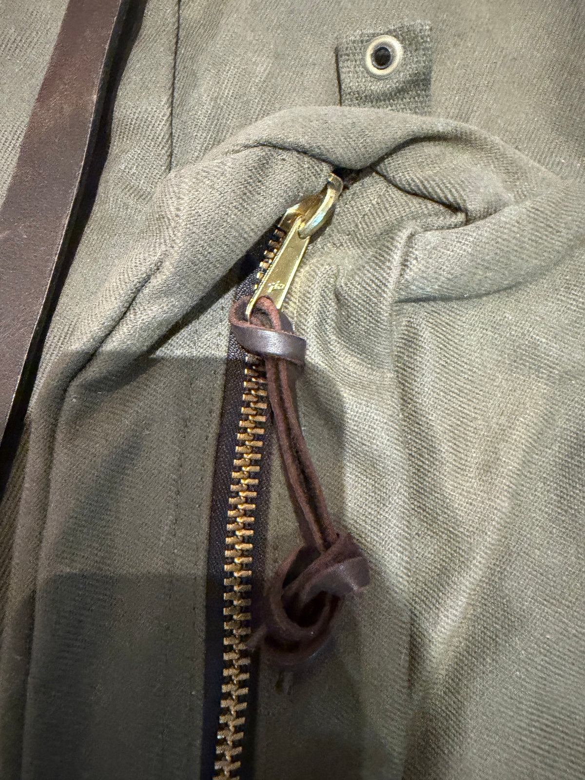 Very Rare Filson Fly Fishing Rod Case Rugged Twill in Otter Green Made in the USA. This is the 60 inch version. Talon zippers, nice condition given the age, Style 216P.