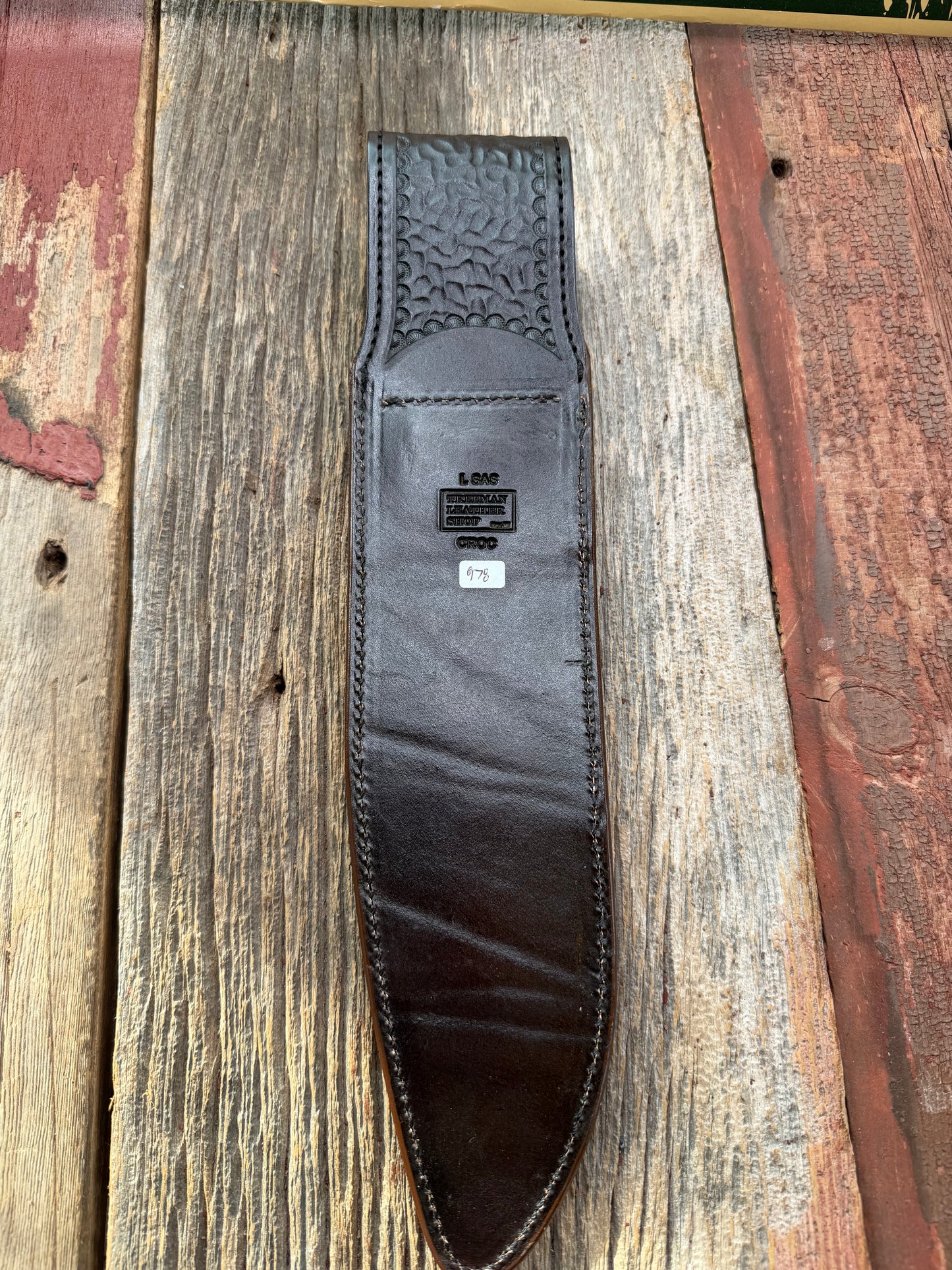 New Randall Model 12-11 Large Sasquatch Sheath in Exotic Ivory Matte Crocodile (Hornback and Skull) from Treeman with the newest Black Canteen snap. Killer sheath.