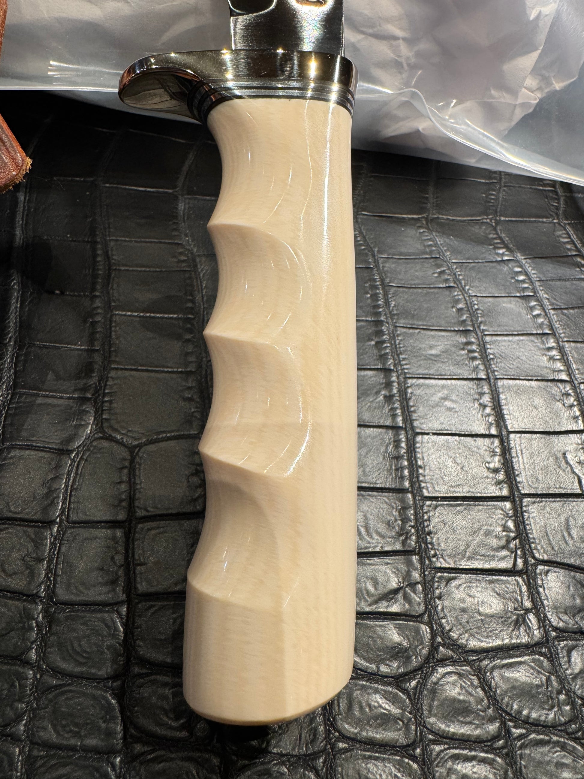 New Randall Combat Companion Knife Sawtooth Resin Ivory Finger Groove Handle