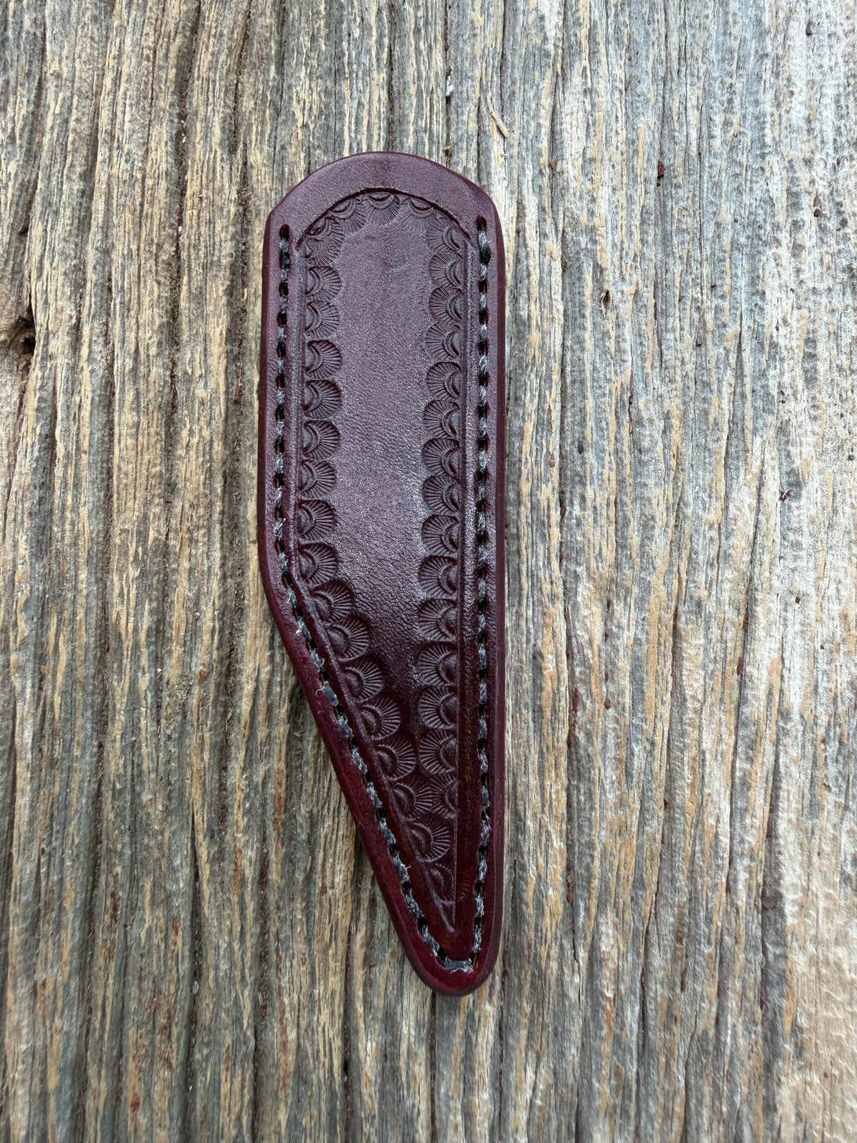 Rare Randall Sullivans by Gutcher Knife Sheath for a Model Tailor. Ox Blood Red leather with a beautiful shell stamp pattern. Randall stamp on the back.