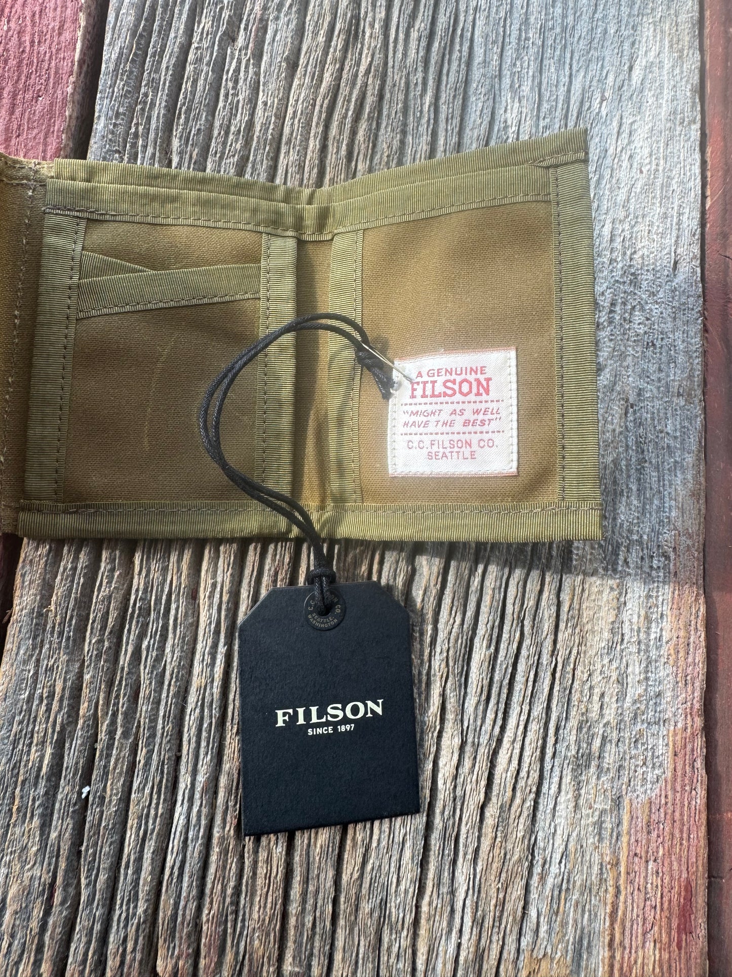 New with Tags Filson Smokejumper Tin Wallet OG Dark Tan # 20236230