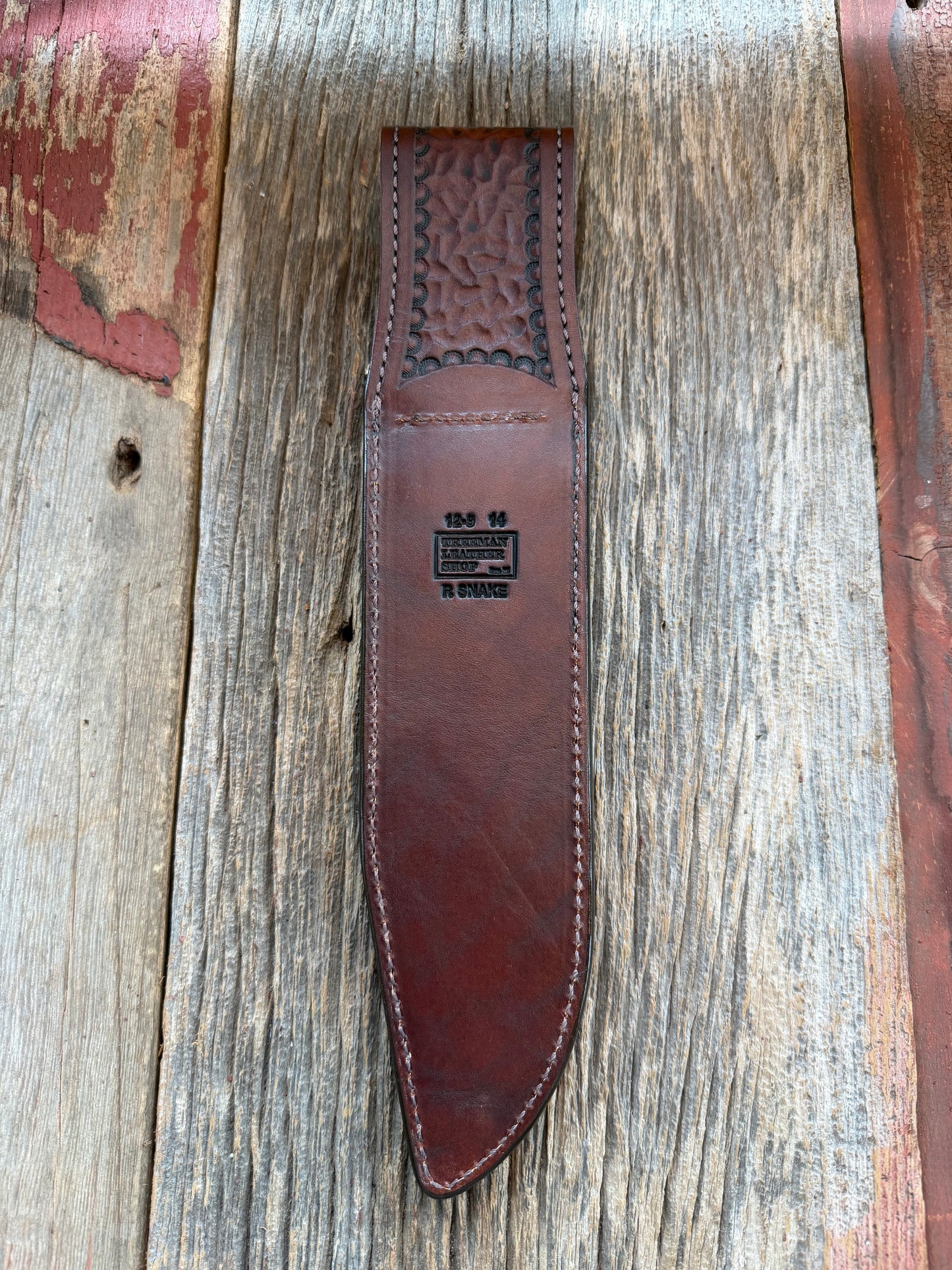 Randall Model 12-9 Sheath in Exotic Eastern Diamondback RattleSnake from Treeman Sheaths. Stunning colors on this one.