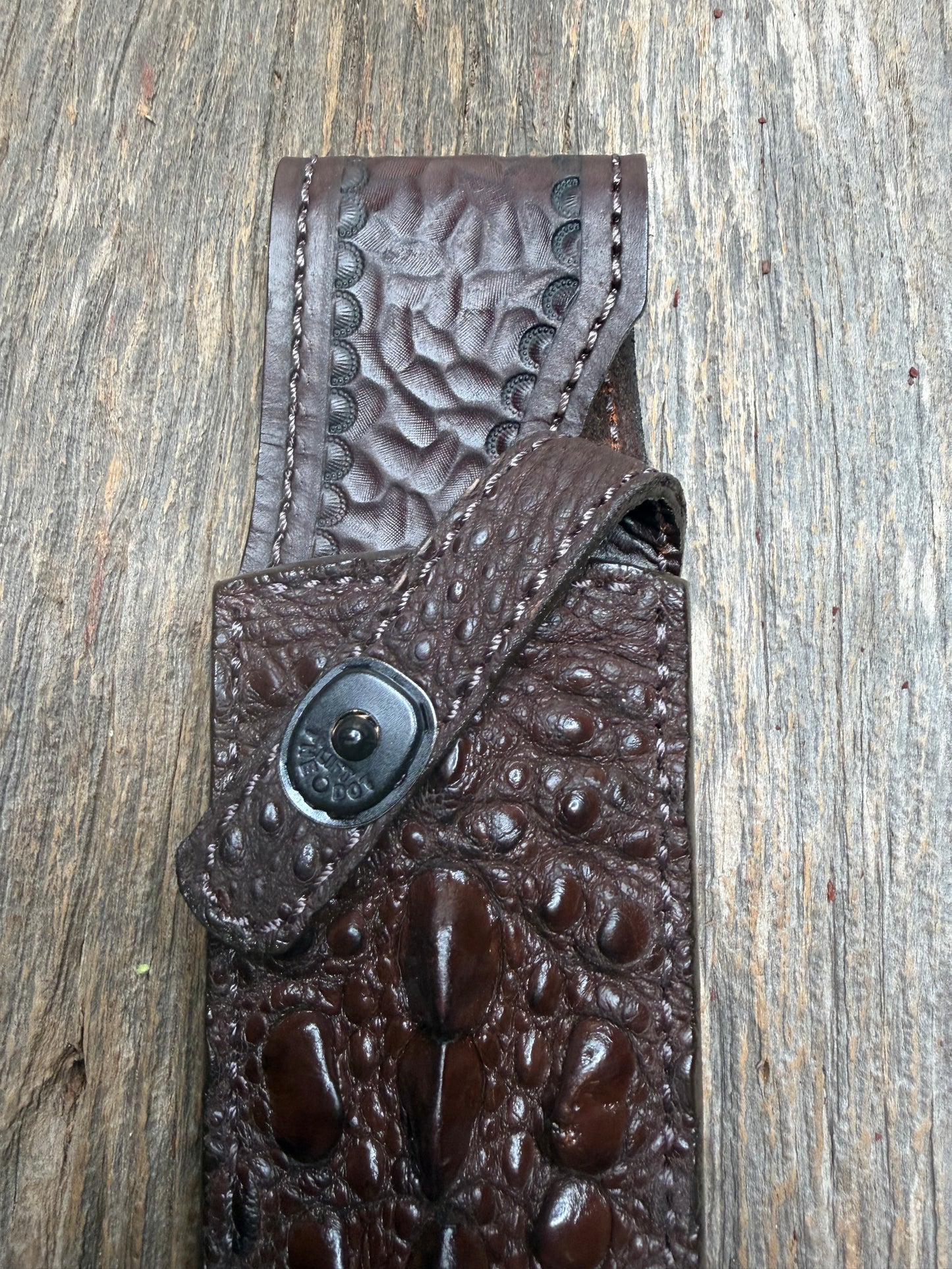 Randall Model Clinton Special Sheath in Exotic Dark Brown Snapping Turtle by Treeman. Forward curved hilt and new black canteen snap… Spiked Dragon tail portion of the turtle.