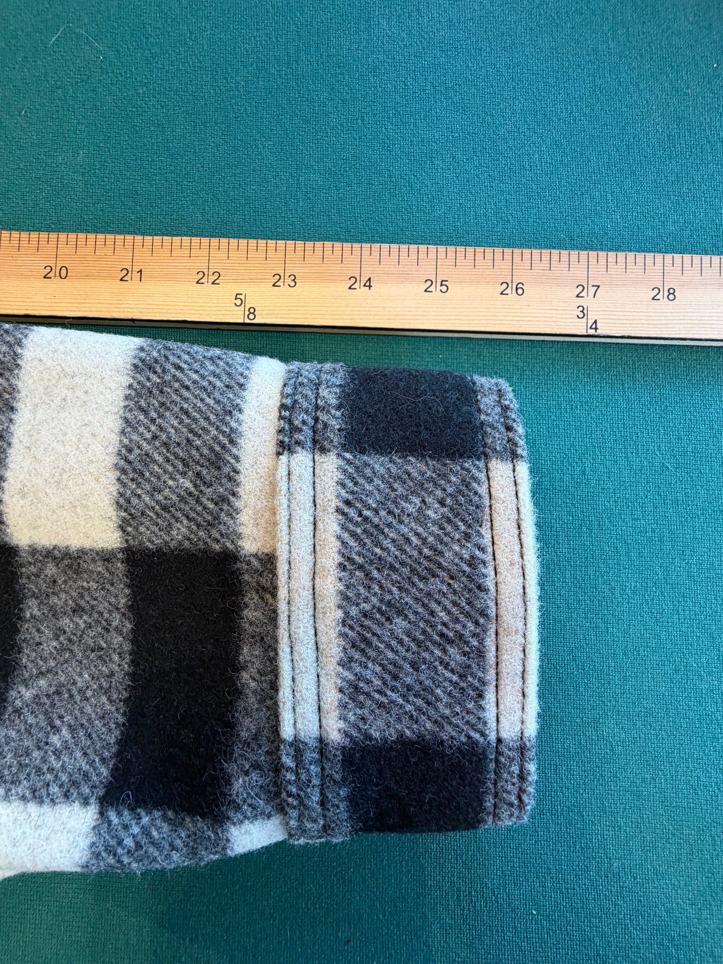 Filson Mackinaw Wool Cruiser Jacket Natural & Black Plaid Mens NWT Medium