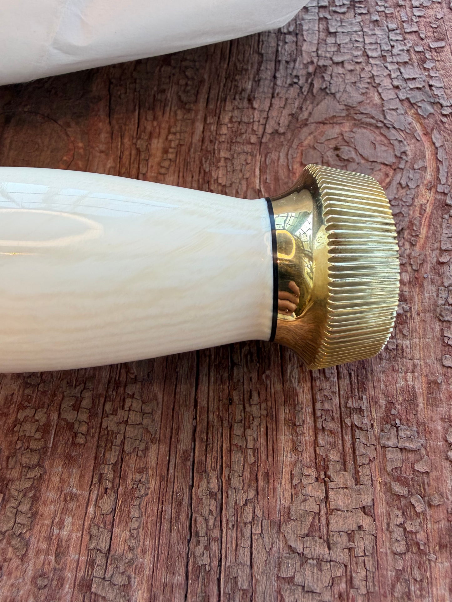 New in Paper Model 12-11 Smithsonian “ Smitty” Beautiful Dave Warthers Resin with a Brass Lugged hilt and Scalloped brass collar and scalloped coolie butt cap.