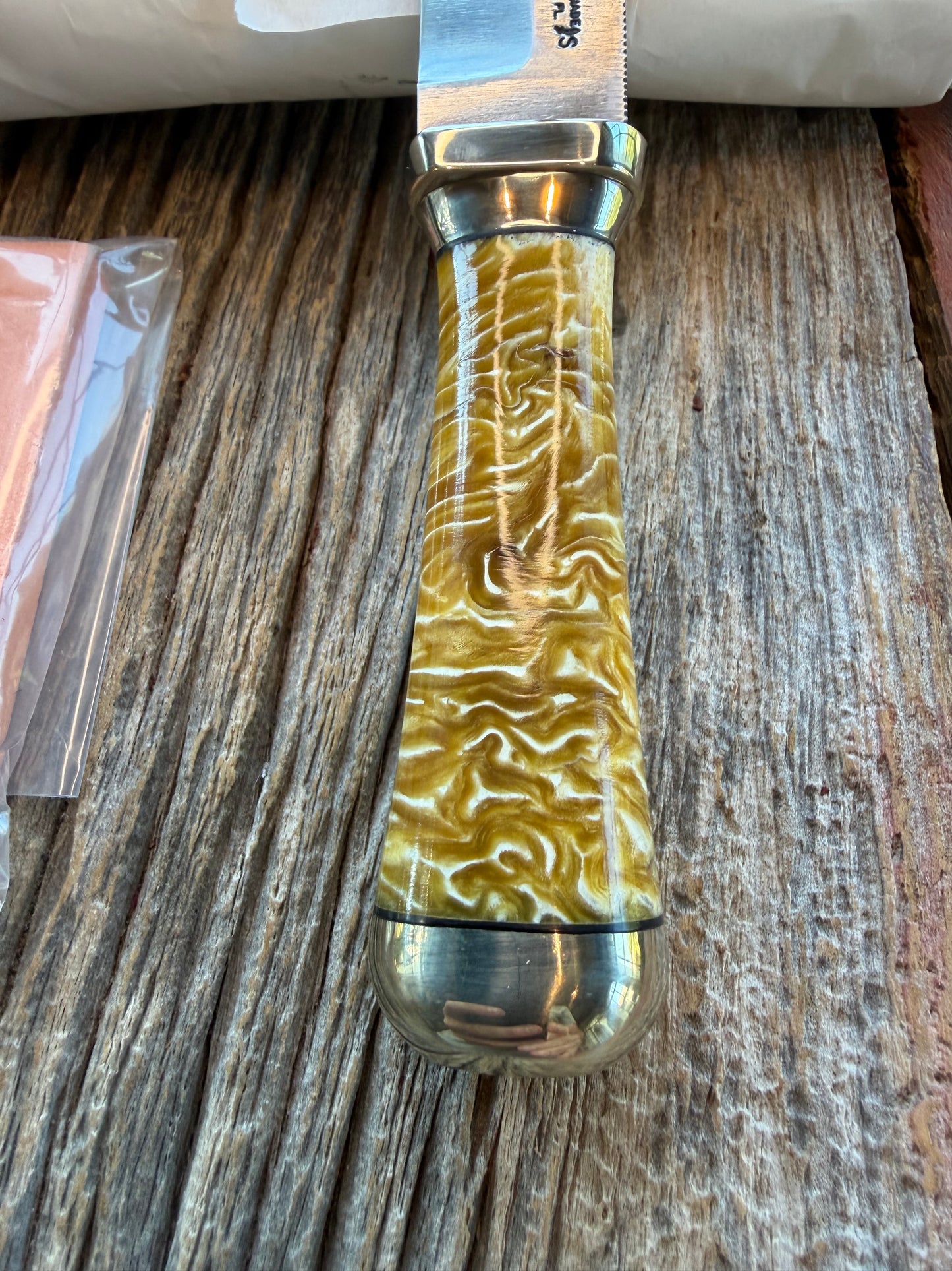 NOTE : Item is part of my personal Collection. Adding to cart will not result in sale. New in Paper Randall Model “Gambler” 4 Inch in Musk OX, Nickel collar and rounded  butt cap. Stainless blade.