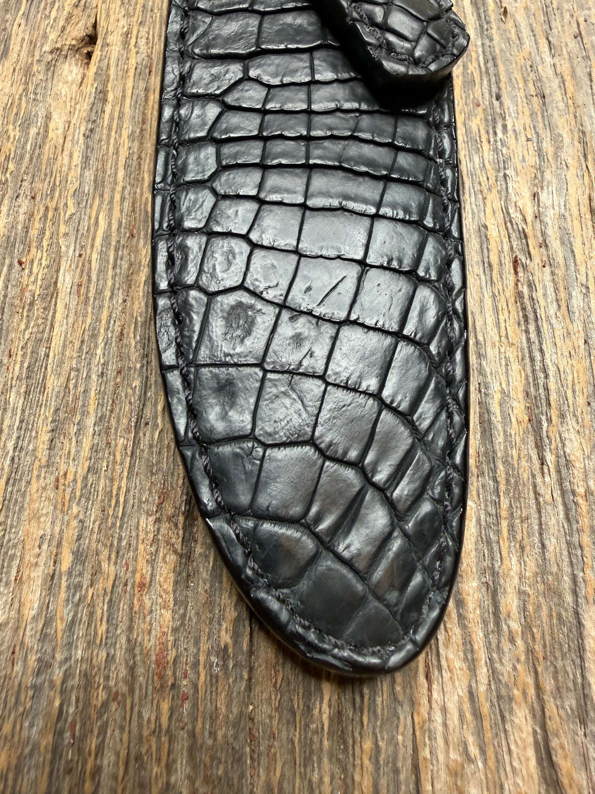 New Randall Model Combat Companion Sheath in Exotic Black Matte Crocodile from Treeman with the newest Black Canteen snap. Killer sheath.