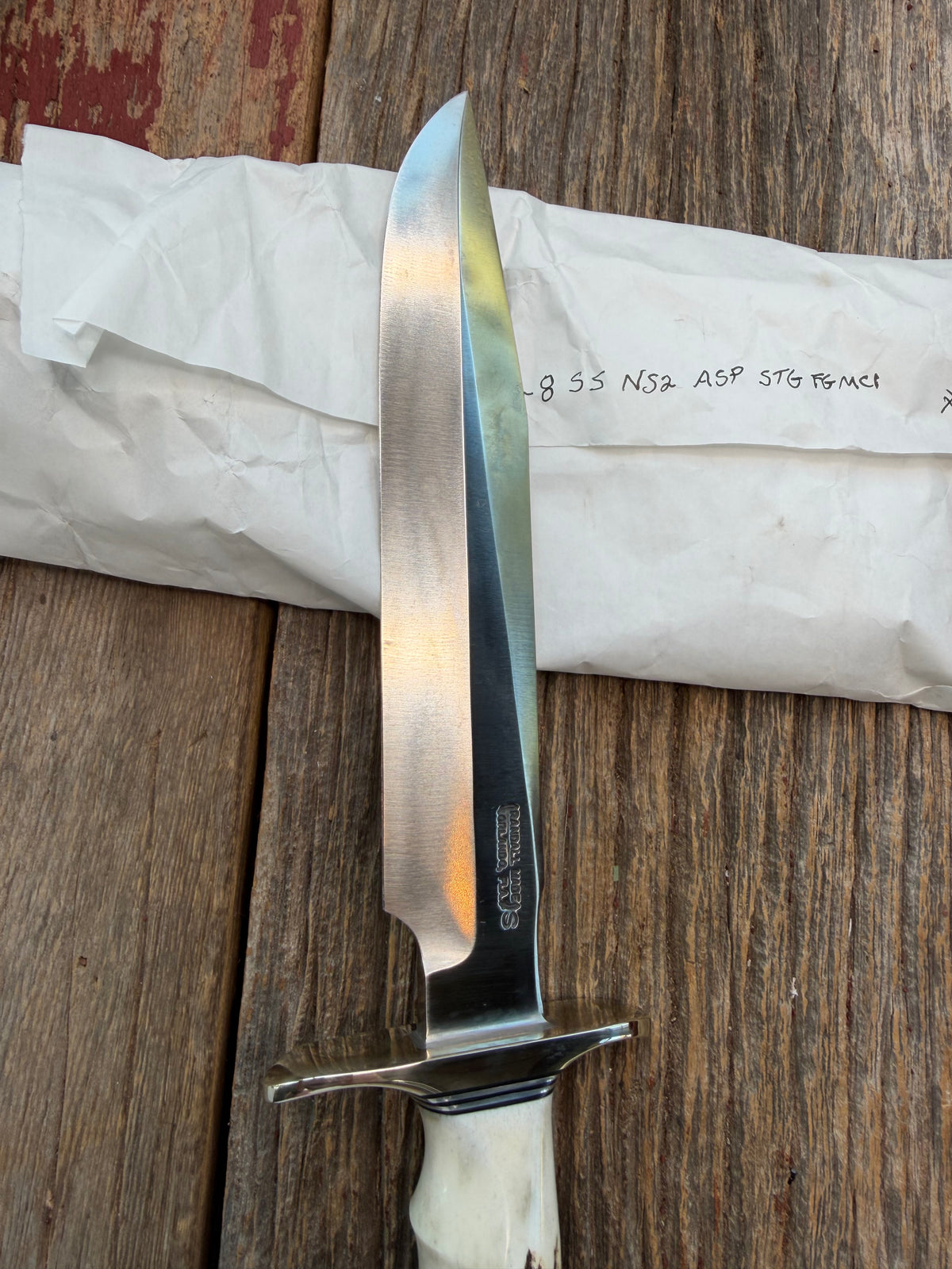 New in Paper Randall Made Knife Model 1-8 Stag with finger grooves handle, Stainless, Nickel silver Hilt, black and aluminum spacers, loaded!!