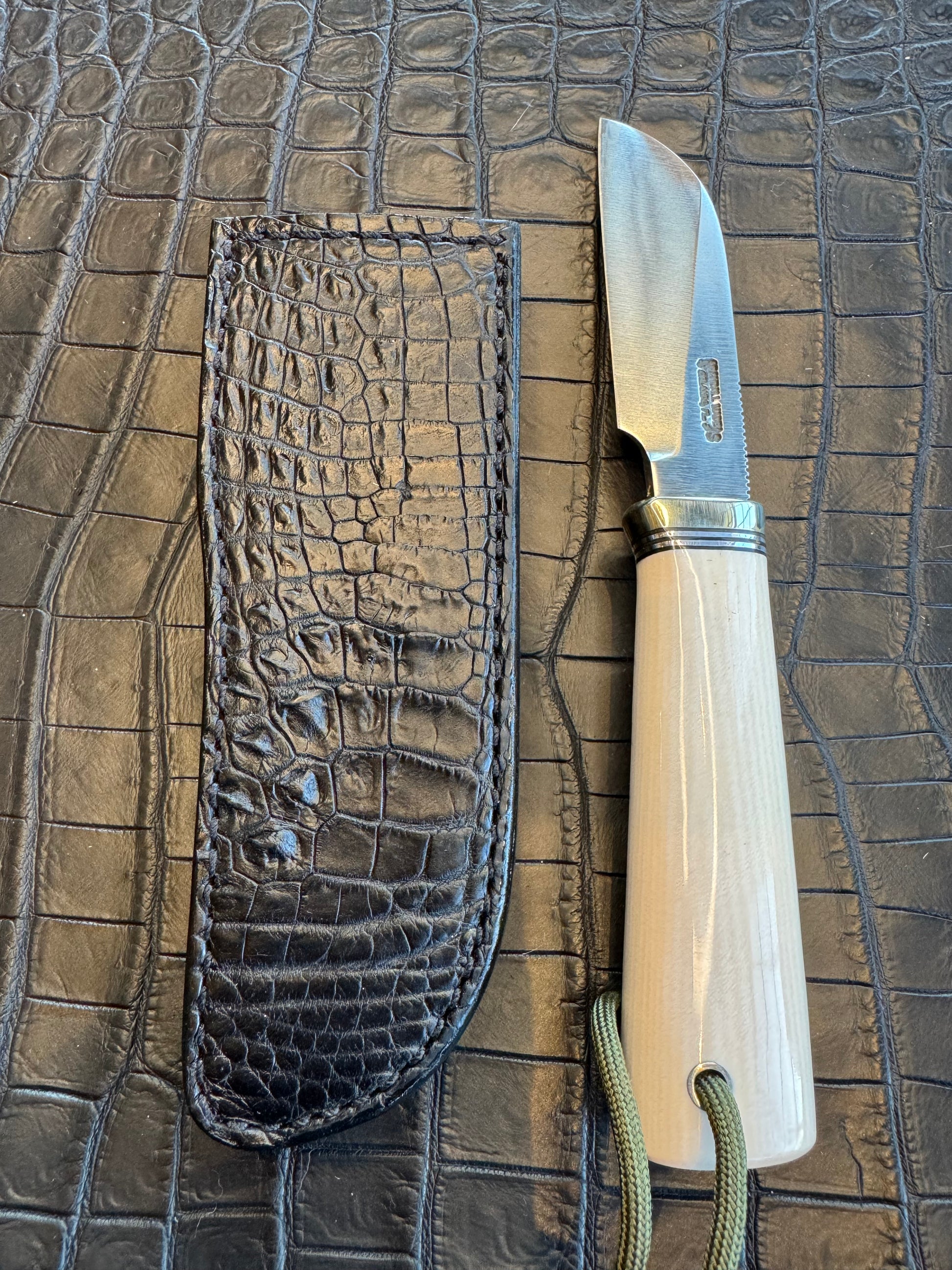 Randall Cattleman Model Sheath in Exotic Black Hornback Crocodile Skin from Treeman. Sheath only