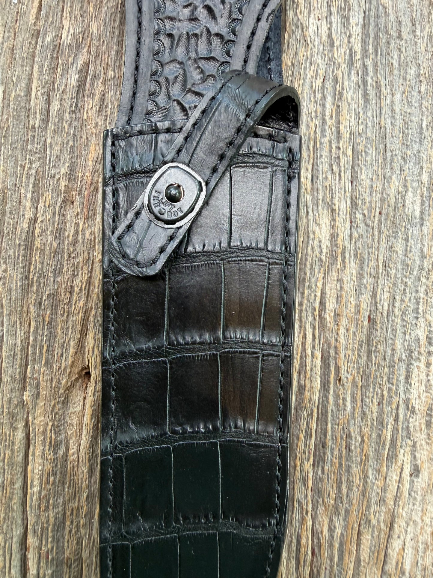 New Randall Model 12-9 Sheath in Exotic Black Matte Crocodile from Treeman with the newest Black Canteen snap. Killer sheath.