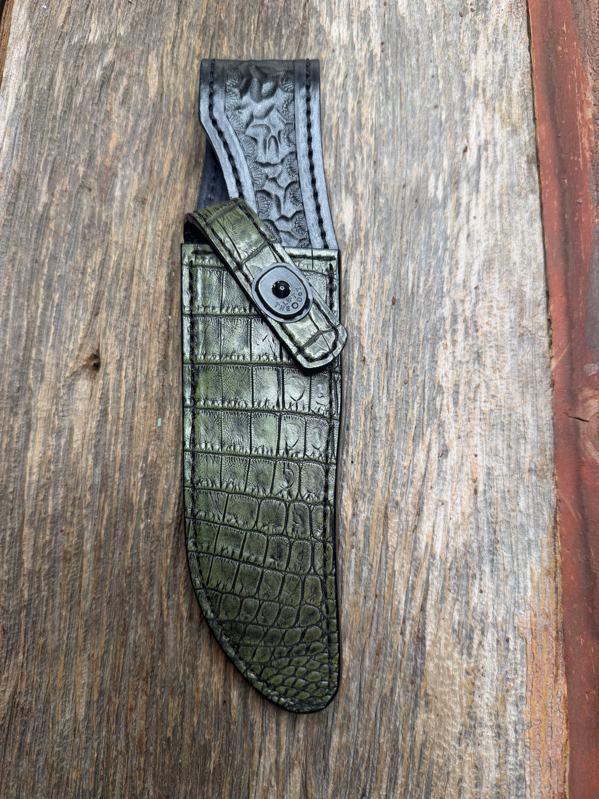 New Randall Model 12-6 Sheath in Exotic Army Green Matte Crocodile from Treeman with the newest Black Canteen snap. Killer sheath.