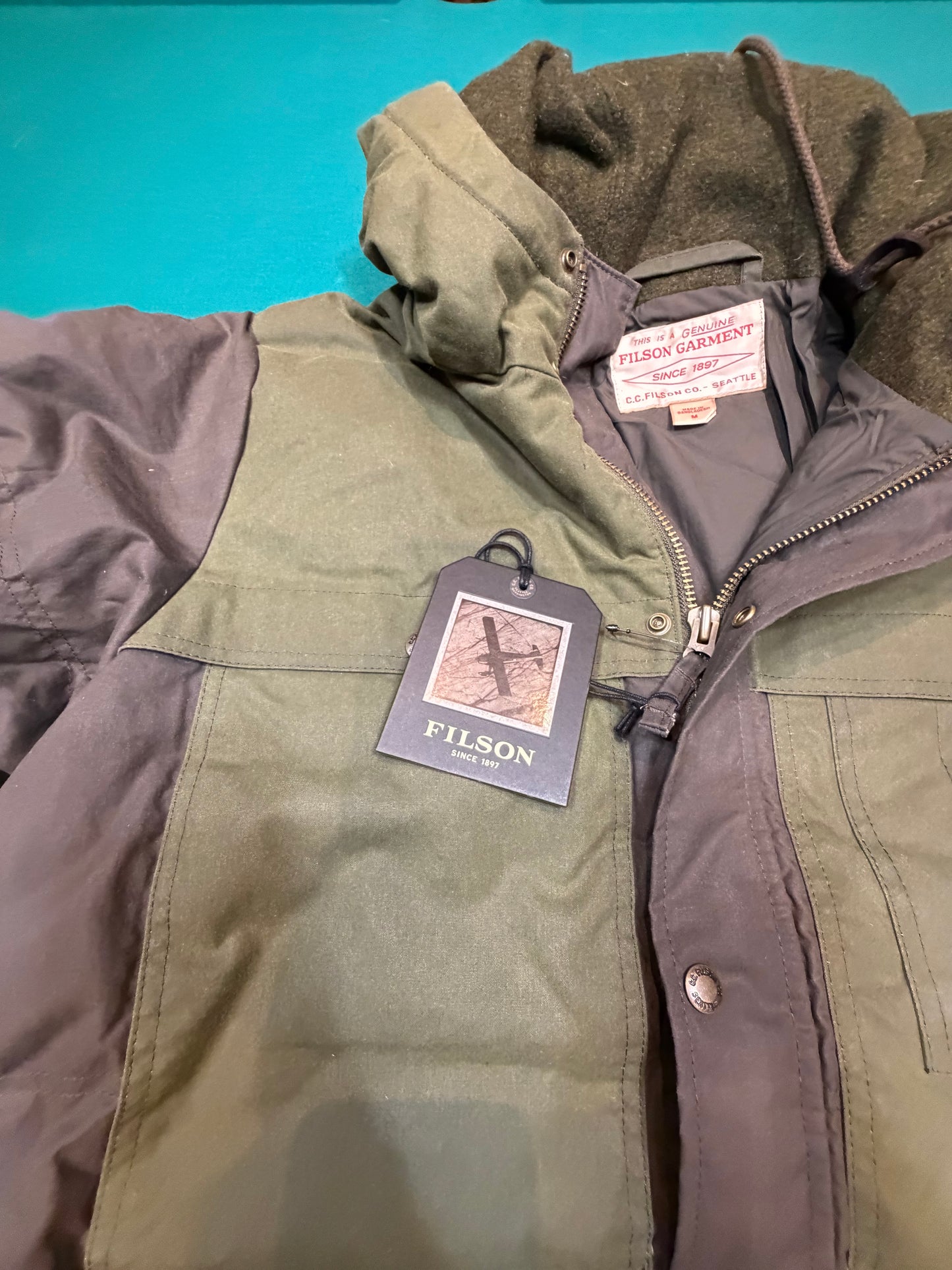 Filson Down Cruiser Parka Otter Green Medium 650 Down Sold Out Mens New with Tags