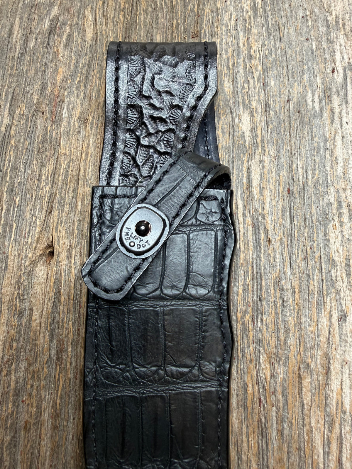 New Randall Model 4-6 Fighter Sheath in Exotic Black Matte Crocodile from Treeman with the newest Black Canteen snap. Killer sheath.