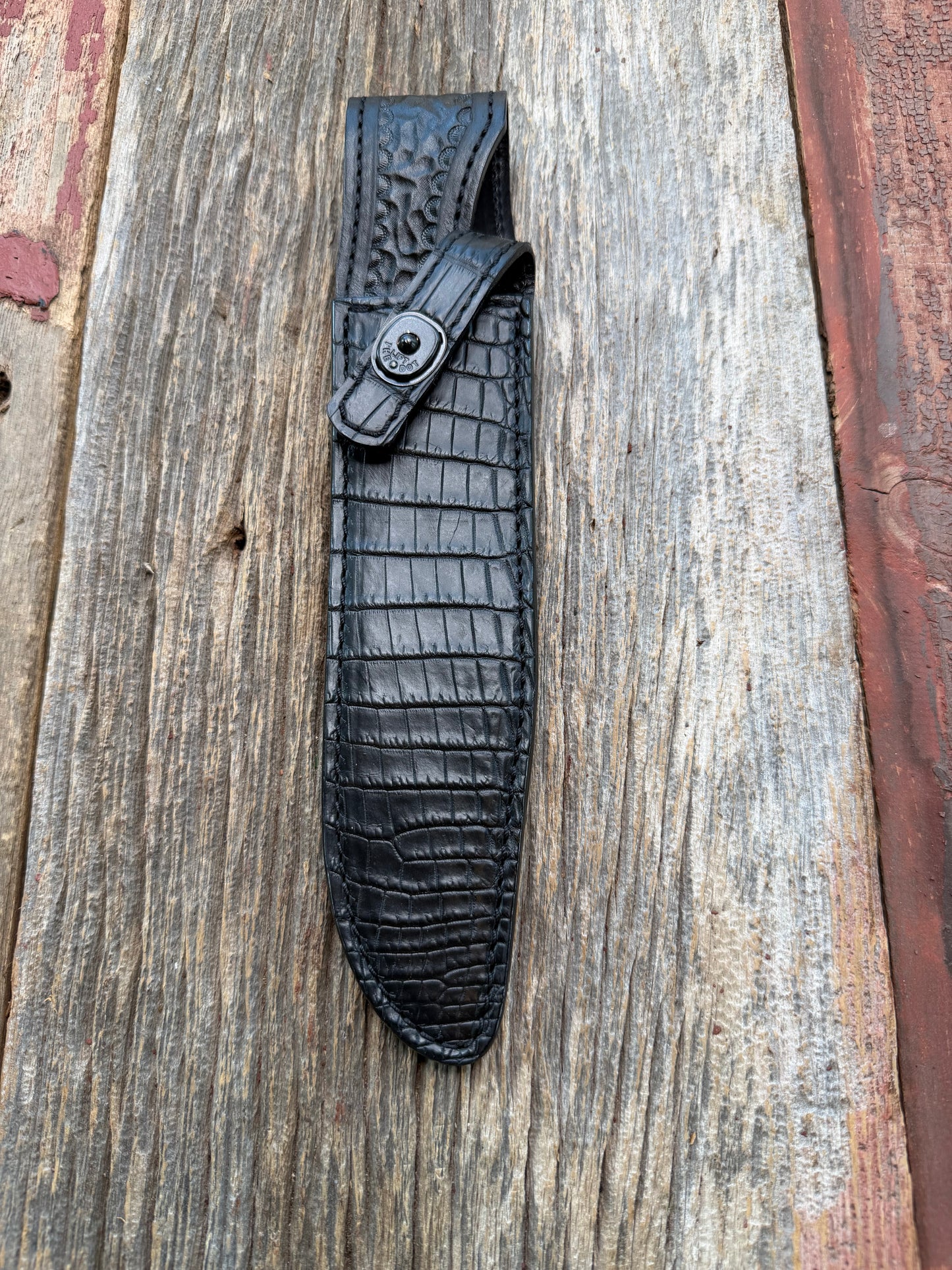 New Randall Model 1-8 Sheath in Exotic Black Matte Crocodile from Treeman with the newest Black Canteen snap. Killer sheath.