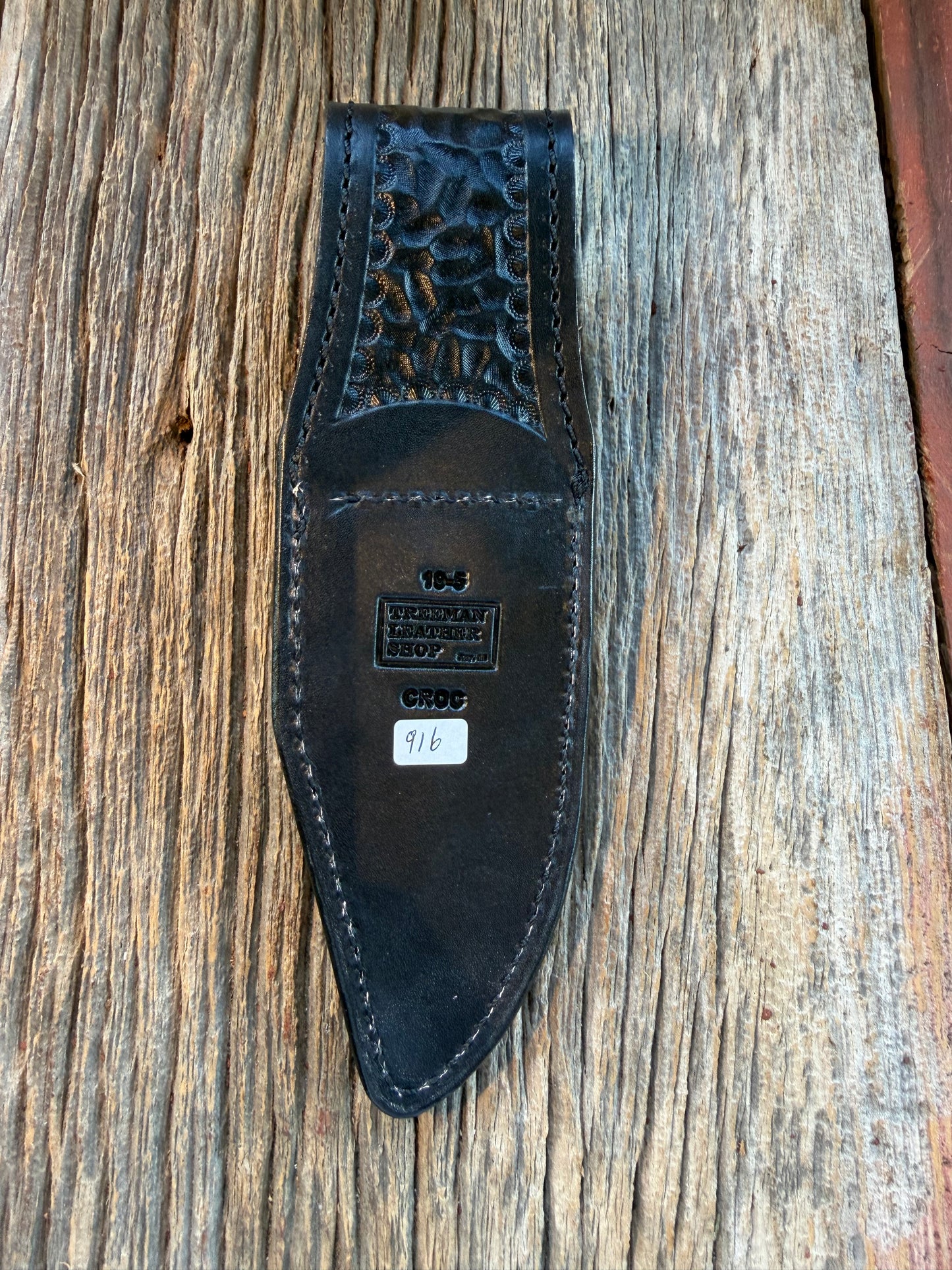 New Randall Model 19-5 Sheath in Exotic Black/Grey Matte Crocodile from Treeman with the newest Black Canteen snap.