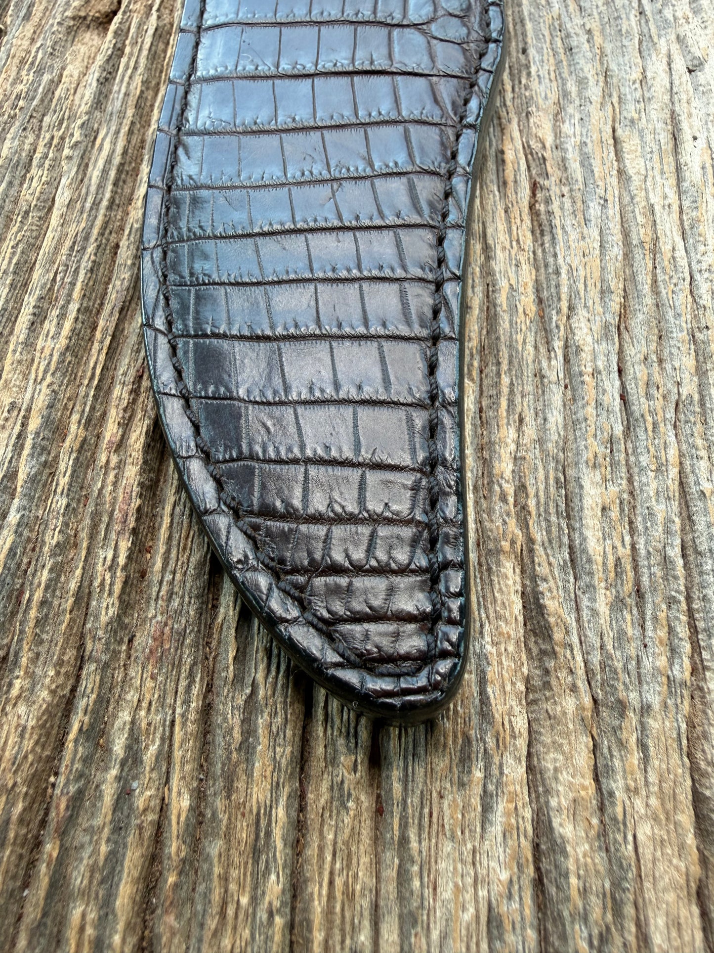 New Randall Model 12-8 Sheath in Exotic Dark Brown Matte Crocodile from Treeman with the newest Black Canteen snap. Killer sheath.