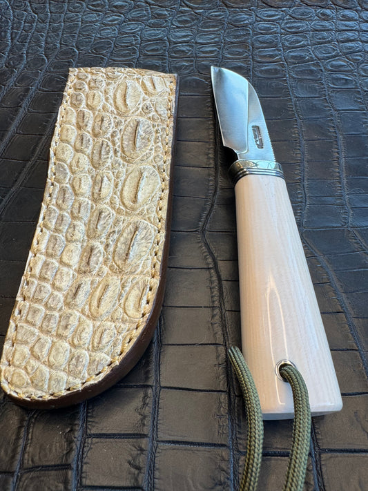 Randall Cattleman Model Sheath in Exotic Ivory Hornback Crocodile Skin from Treeman. Sheath only