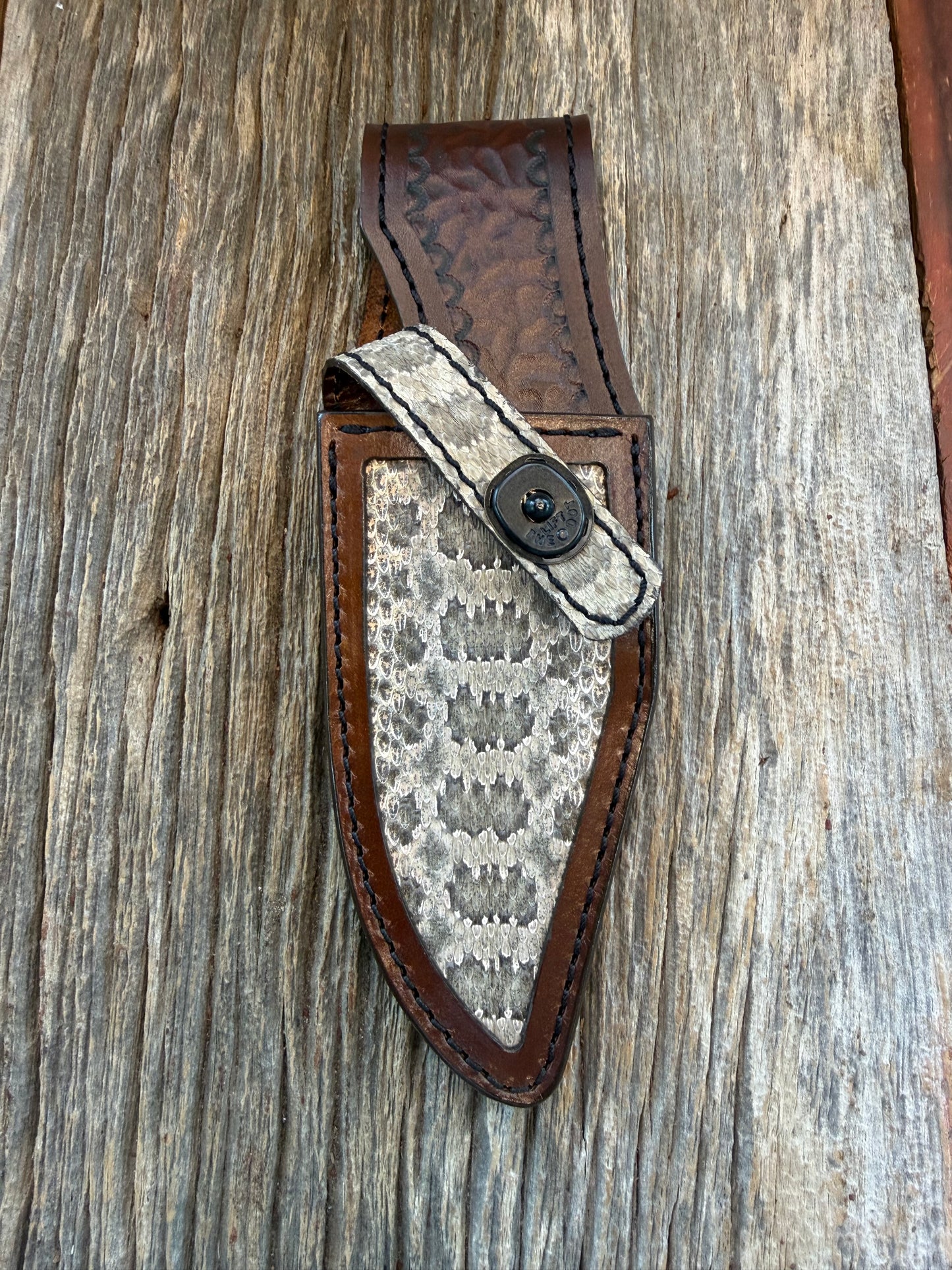 Randall Model 19-5  Sheath in Exotic Prairie RattleSnake from Treeman Sheaths. Tremendous colors on this one.