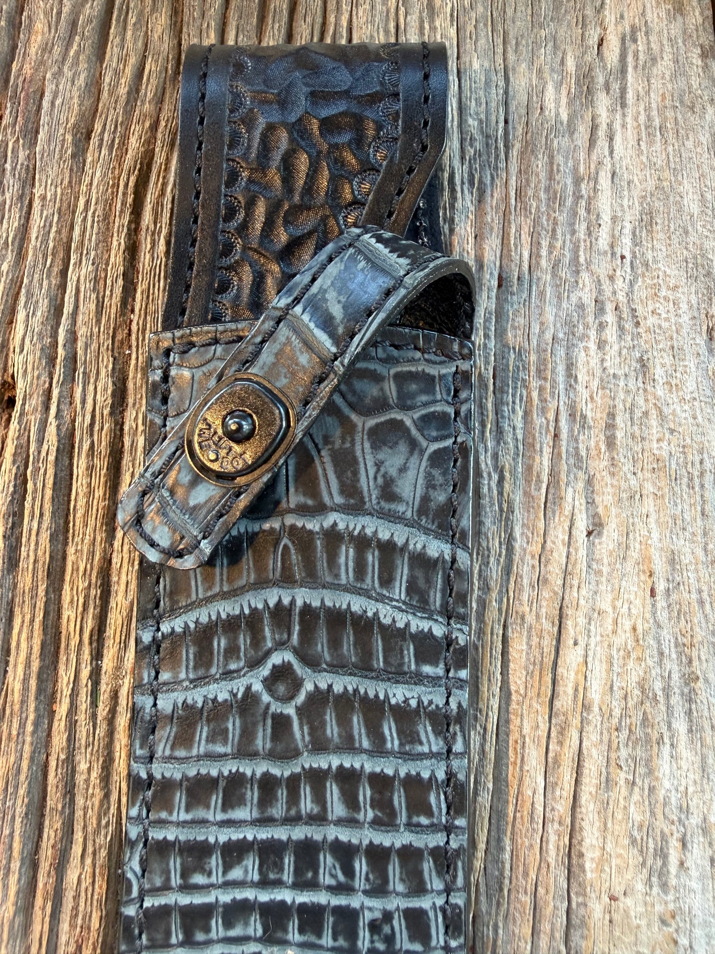 New Randall Model Clinton Special Sheath in Exotic Black/Grey Matte Crocodile from Treeman with the newest Black Canteen snap.