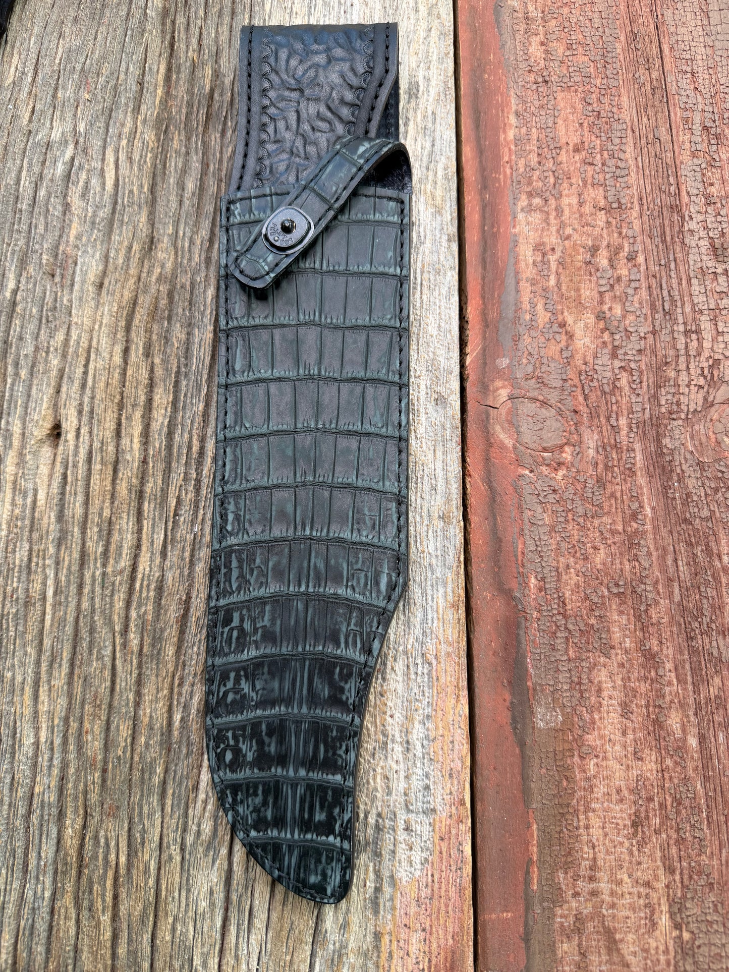 New Randall Model 12-11 Smitty Sheath in Exotic Black/Grey Matte Crocodile from Treeman with the newest Black Canteen snap.