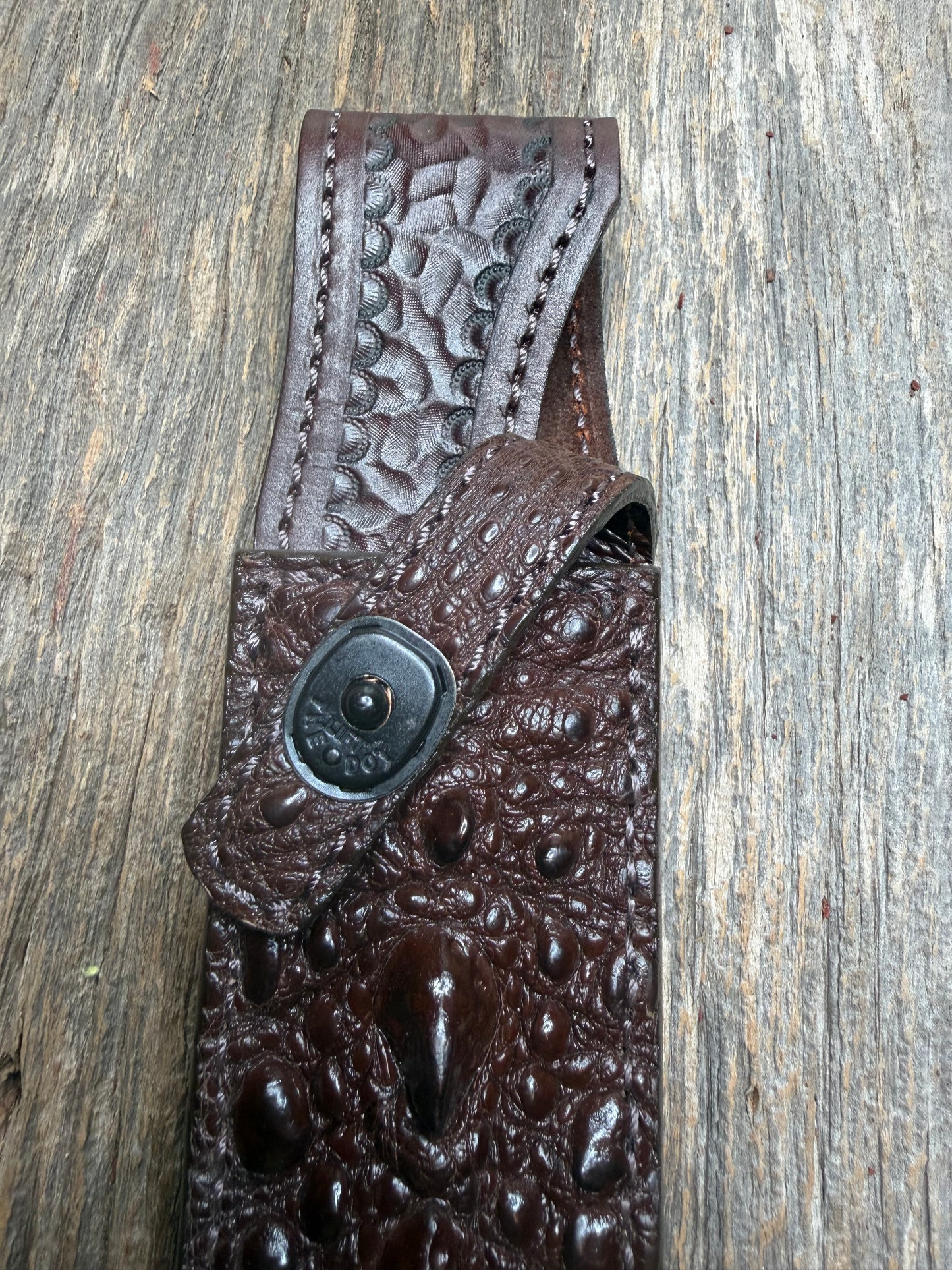 Randall Model 1-8 Sheath in Exotic Dark Brown Snapping Turtle by Treeman. Straight hilt and new black canteen snap… Spiked Dragon tail portion of the turtle.