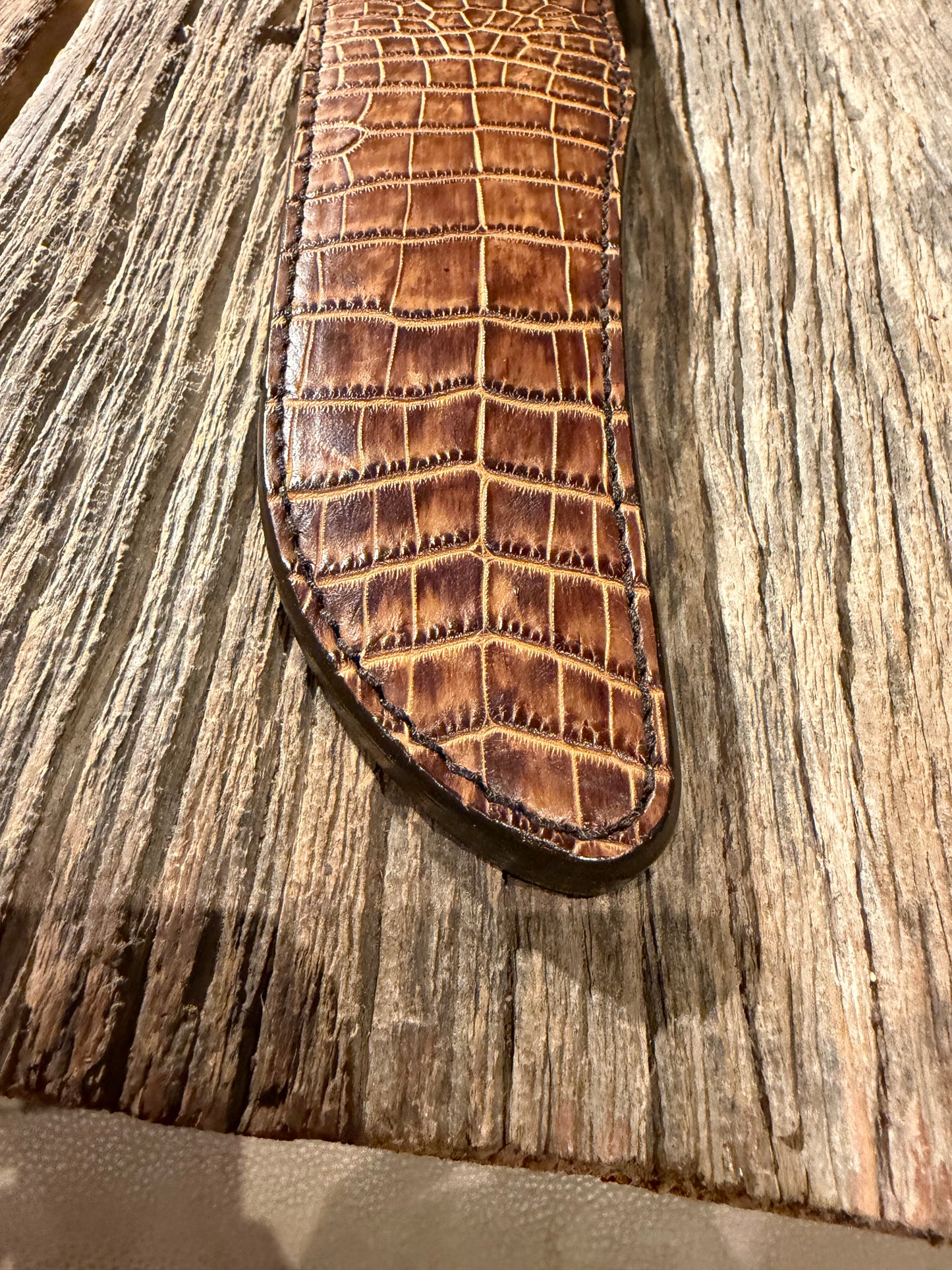 New Randall Model Confederate Sheath in Exotic Tan Crocodile from Treeman. Black canteen Snap, Beautiful sheath.