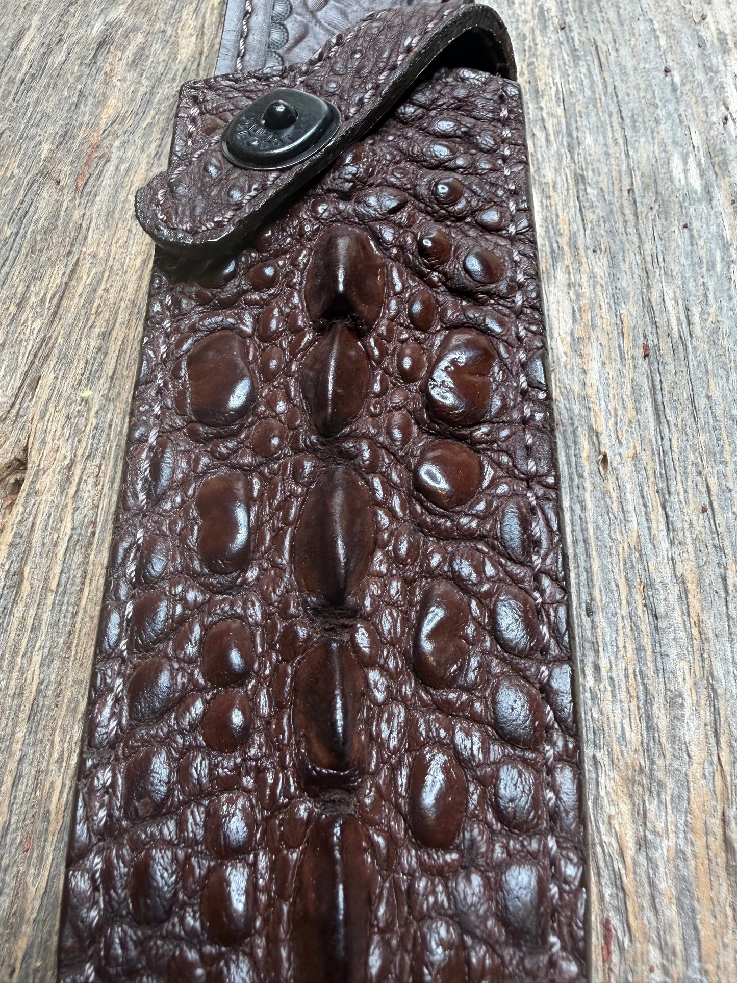 Randall Model Clinton Special Sheath in Exotic Dark Brown Snapping Turtle by Treeman. Forward curved hilt and new black canteen snap… Spiked Dragon tail portion of the turtle.