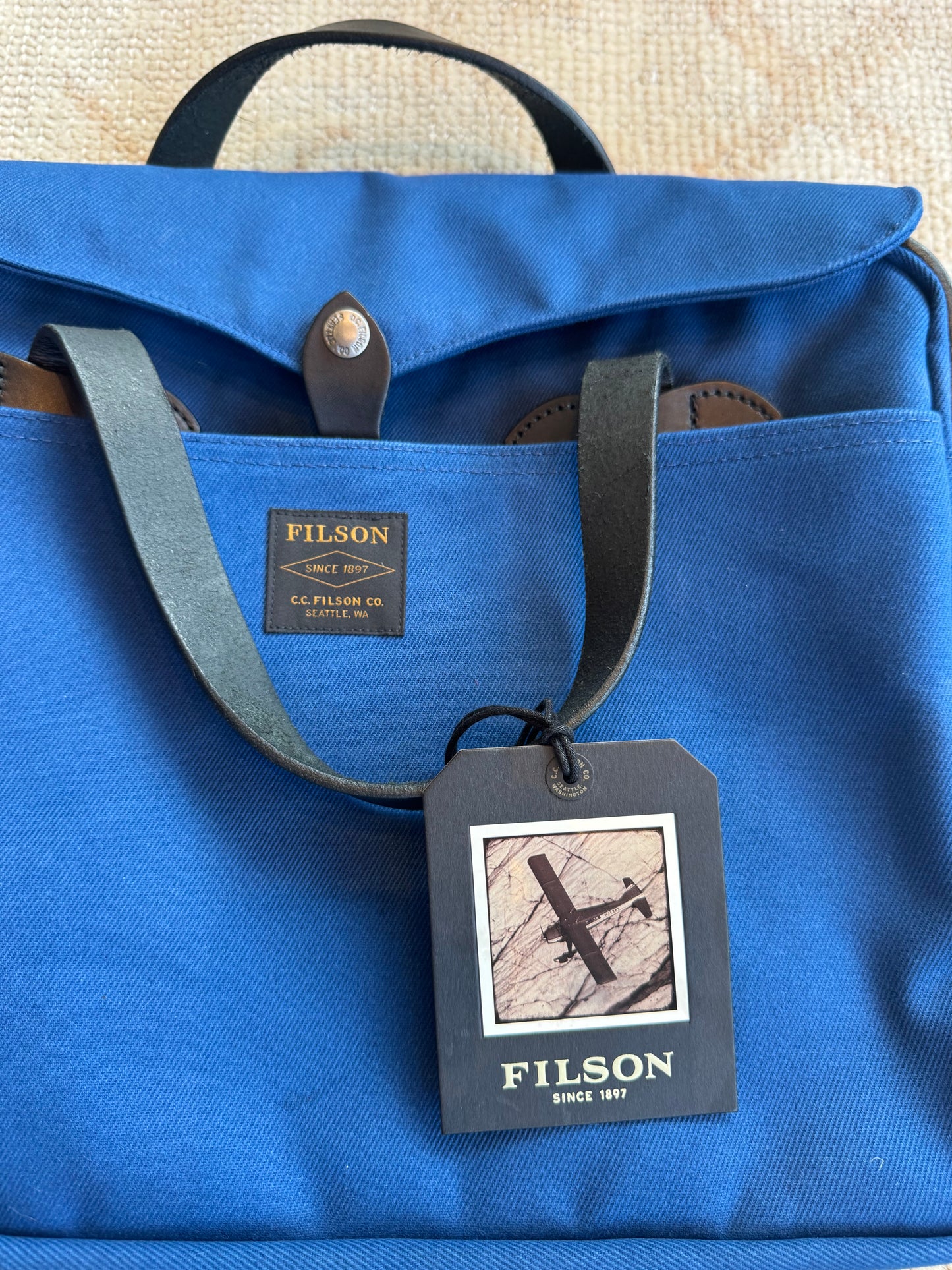 NWT Filson Rugged Twill Flag Blue Briefcase NWT Model # 20195528