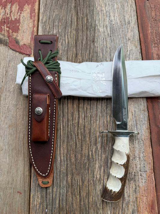New in Paper Randall Made Knife Model 1-7 Stag with finger grooves handle, Stainless, Nickel silver Hilt, black and aluminum spacers, loaded!!