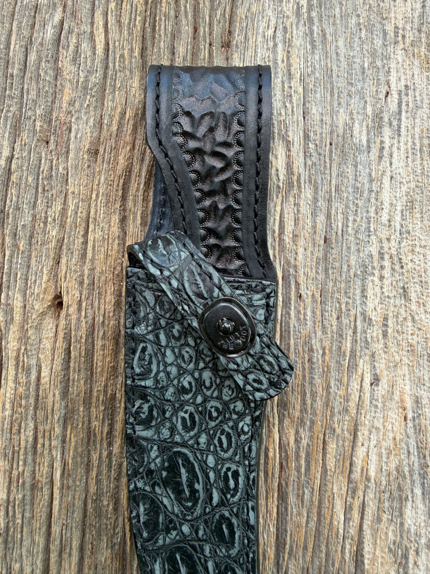 New Randall Model 27 Sheath in Exotic Black/Grey Matte Crocodile from Treeman with the newest Black Canteen snap.