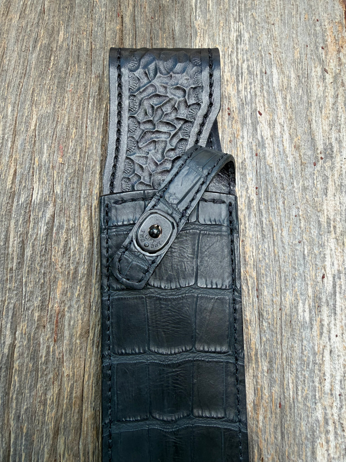 New Randall Model 12-13 Thorpe Sheath in Exotic Black Matte Crocodile from Treeman with the newest Black Canteen snap. Killer sheath.
