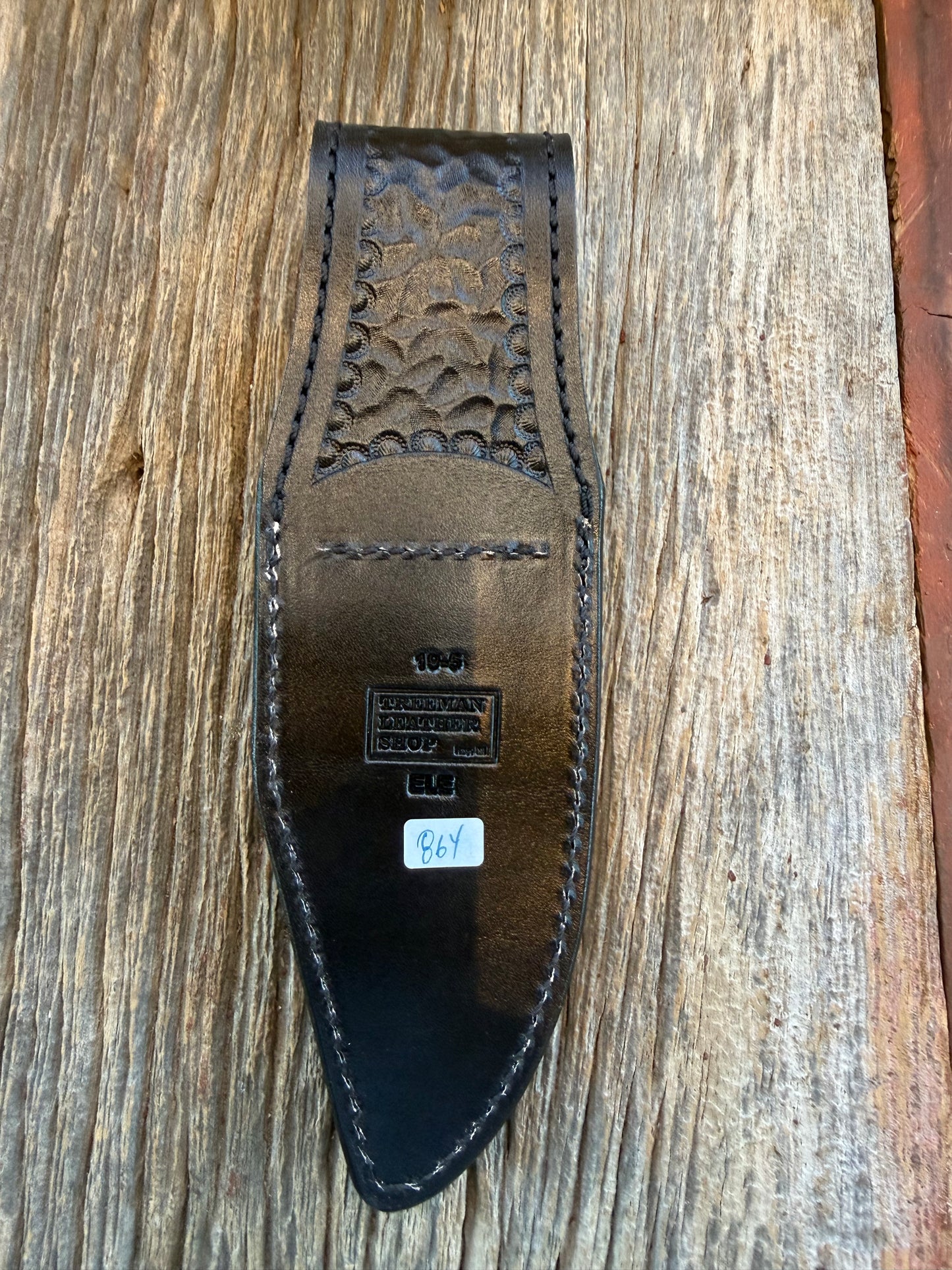 Randall Model 19-5 Sheath in Exotic African Elephant Ear from Treeman Sheaths. Black and Grey pebble texture and the new black Canteen snap, phenomenal.