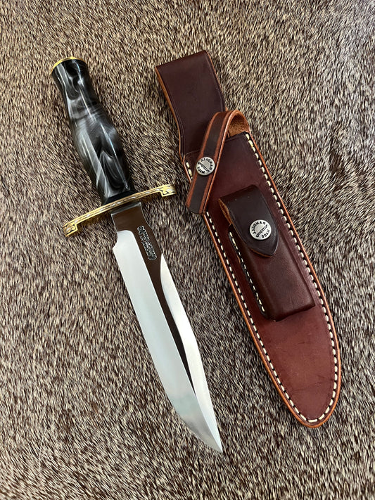 Model #1-7” Black and Silver Poly Pearl, Engraved by Master Engraver Jere Davidson with Fine Silver Inlay