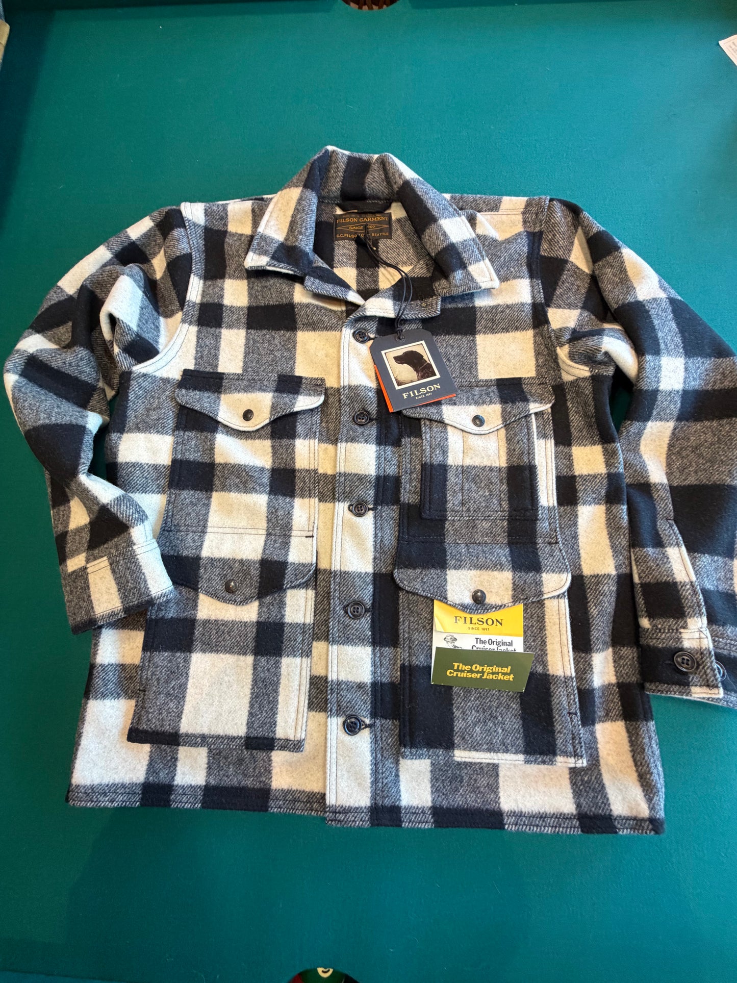 Filson Mackinaw Wool Cruiser Jacket Natural & Black Plaid Mens NWT Medium