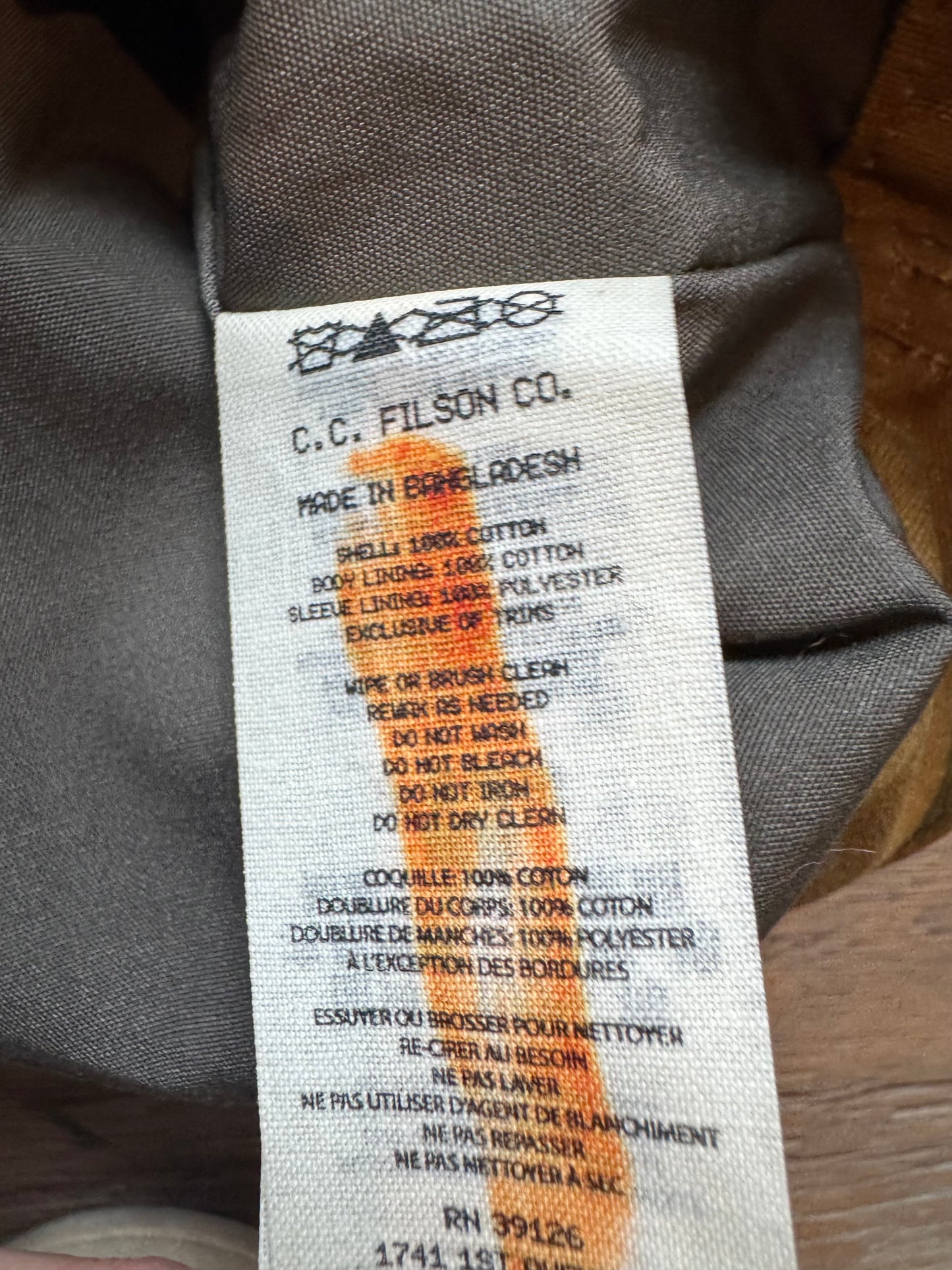 Filson Short Lined Cruiser Large Dark Tan Second #20232828 New without tag