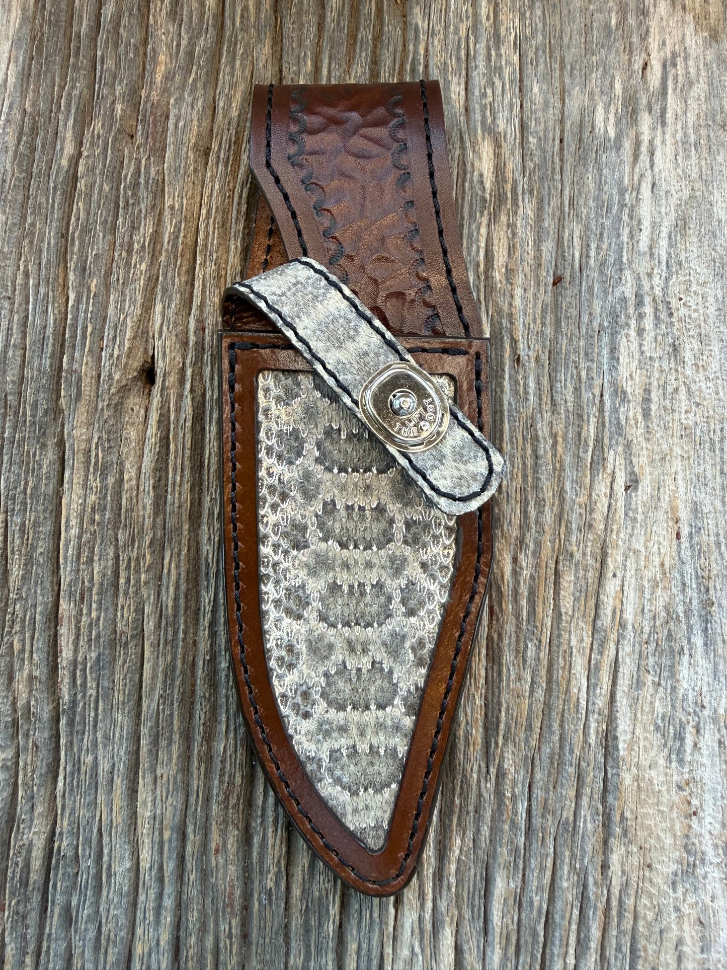 Randall Model 19-5  Sheath in Exotic Prairie RattleSnake from Treeman Sheaths. Tremendous colors on this one.