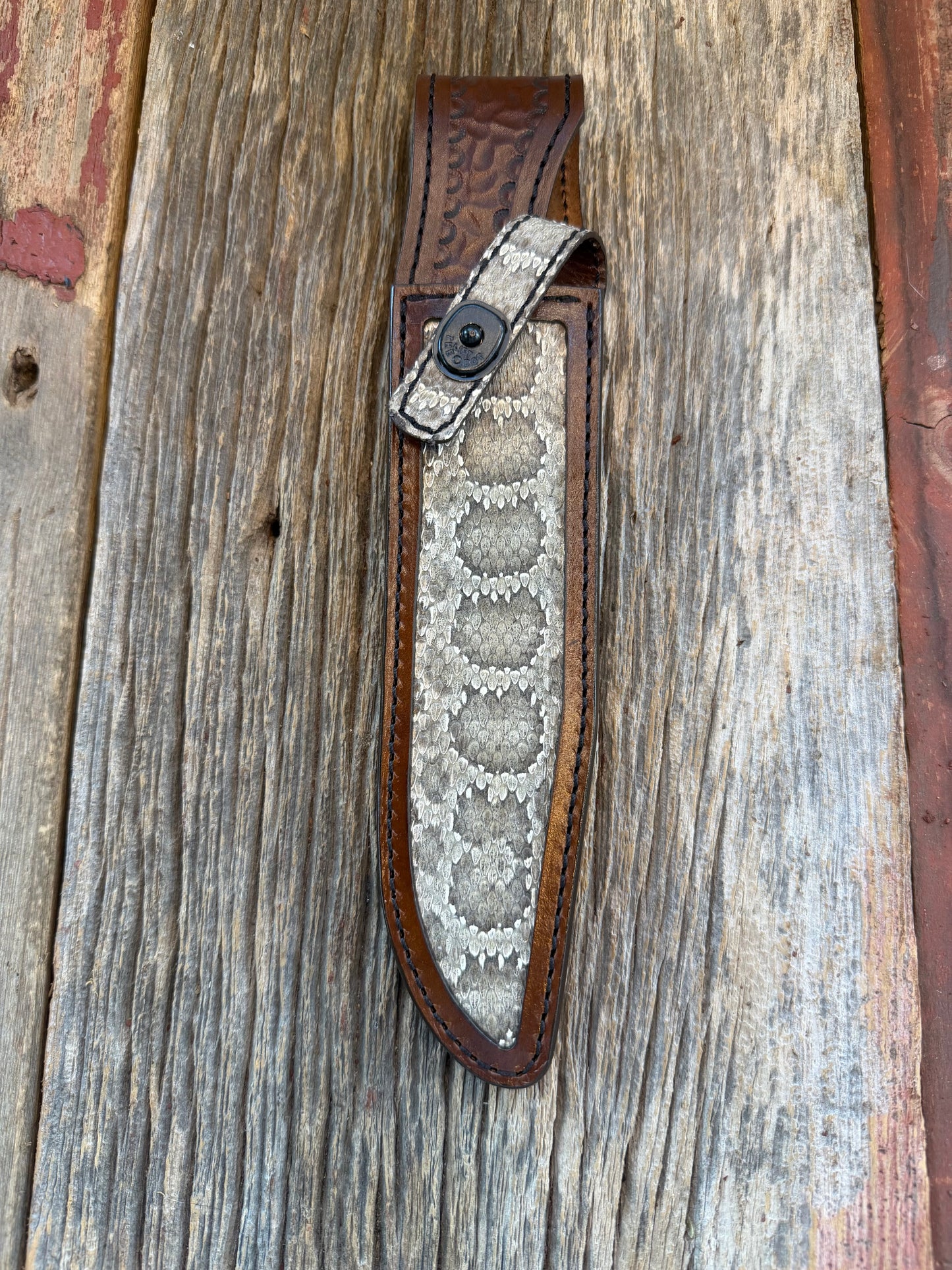 Randall Model 1-8 Sheath in Exotic Prairie RattleSnake from Treeman Sheaths. Tremendous colors on this one.