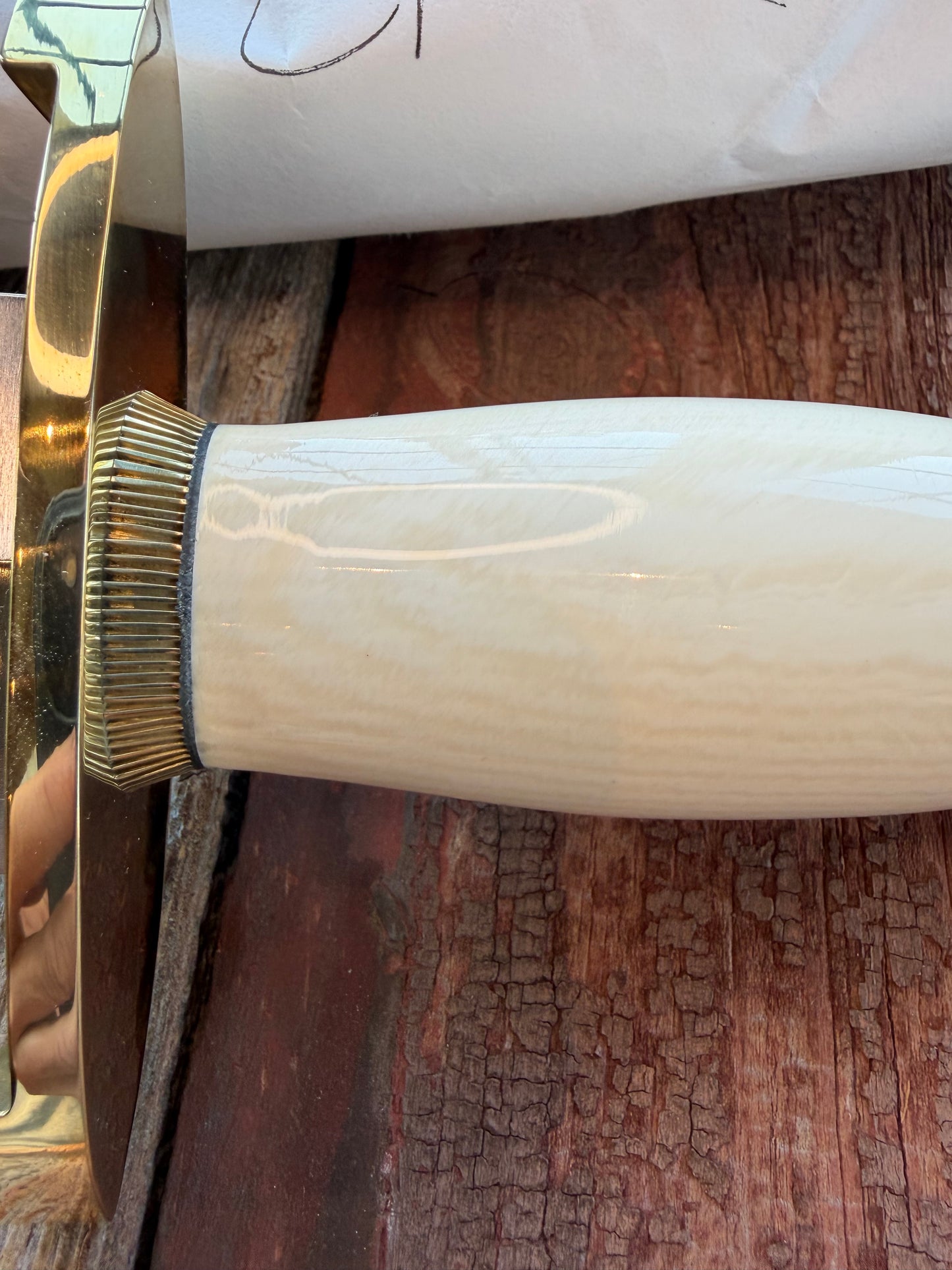 New in Paper Model 12-11 Smithsonian “ Smitty” Beautiful Dave Warthers Resin with a Brass Lugged hilt and Scalloped brass collar and scalloped coolie butt cap.