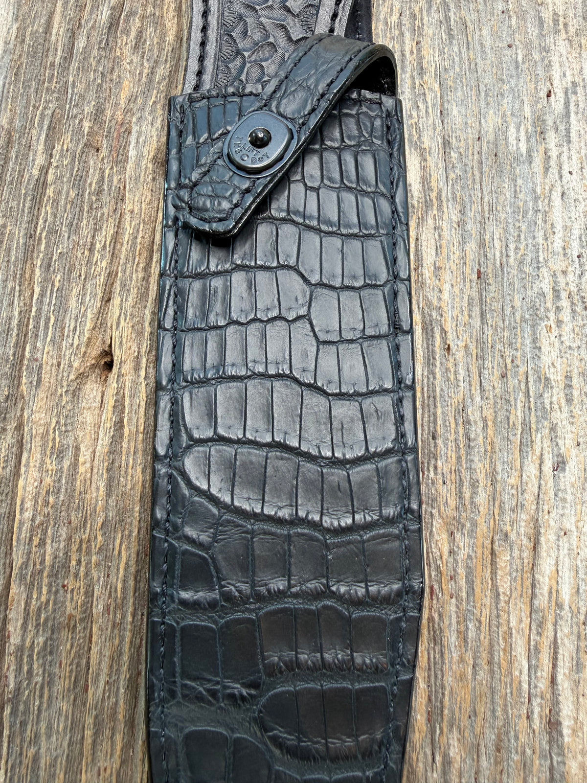 New Randall Model 12-9 Sheath in Exotic Black Matte Crocodile from Treeman with the newest Black Canteen snap. Killer sheath.