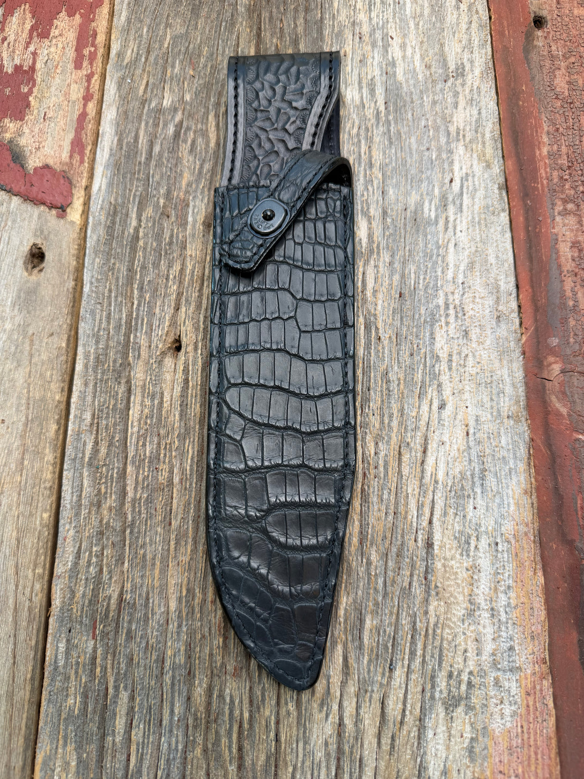 New Randall Model 12-9 Sheath in Exotic Black Matte Crocodile from Treeman with the newest Black Canteen snap. Killer sheath.